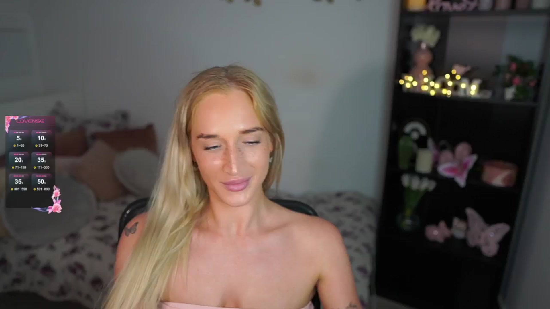 Gallery image thumbnail from NicoletteShea's myfreecams stream on, 08/16/2024, 17:58 image 14 of 20