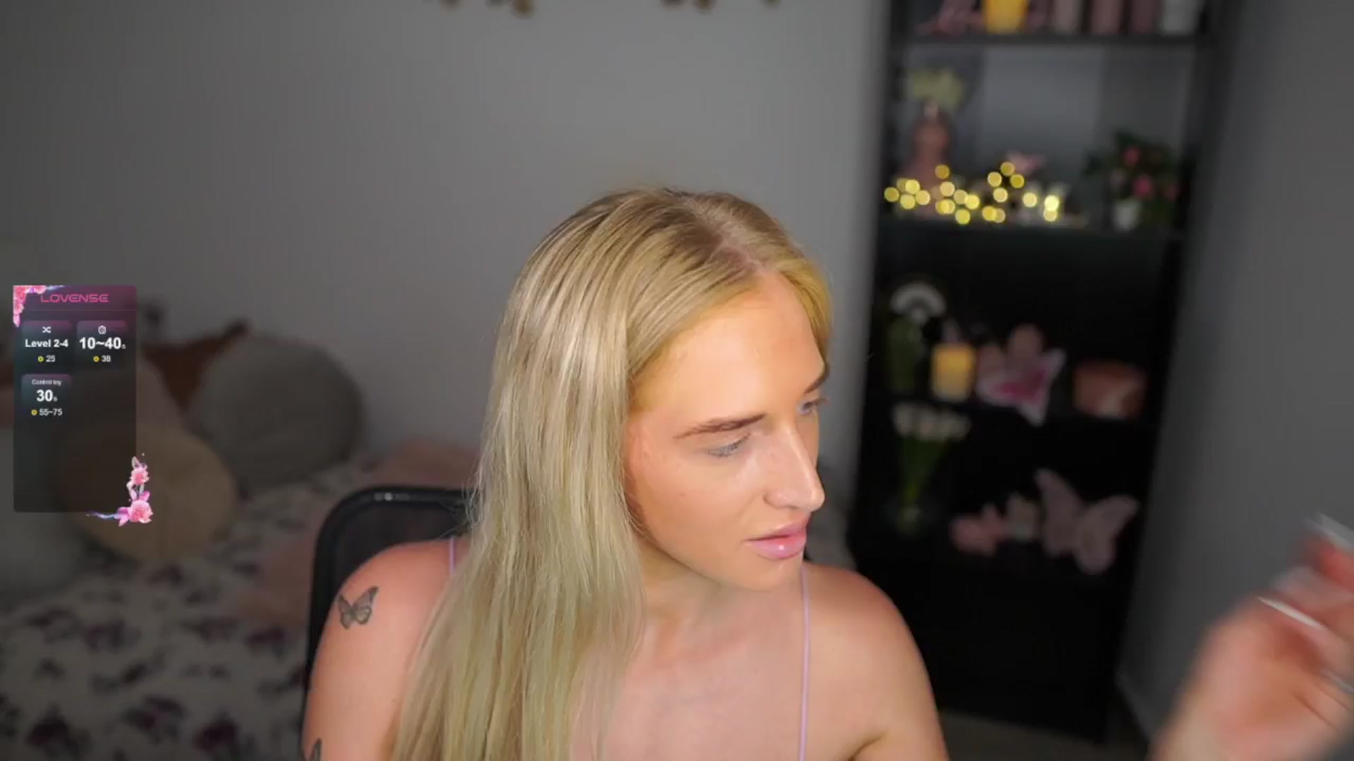 Gallery image thumbnail from NicoletteShea's myfreecams stream on, 08/17/2024, 11:50 image 8 of 20