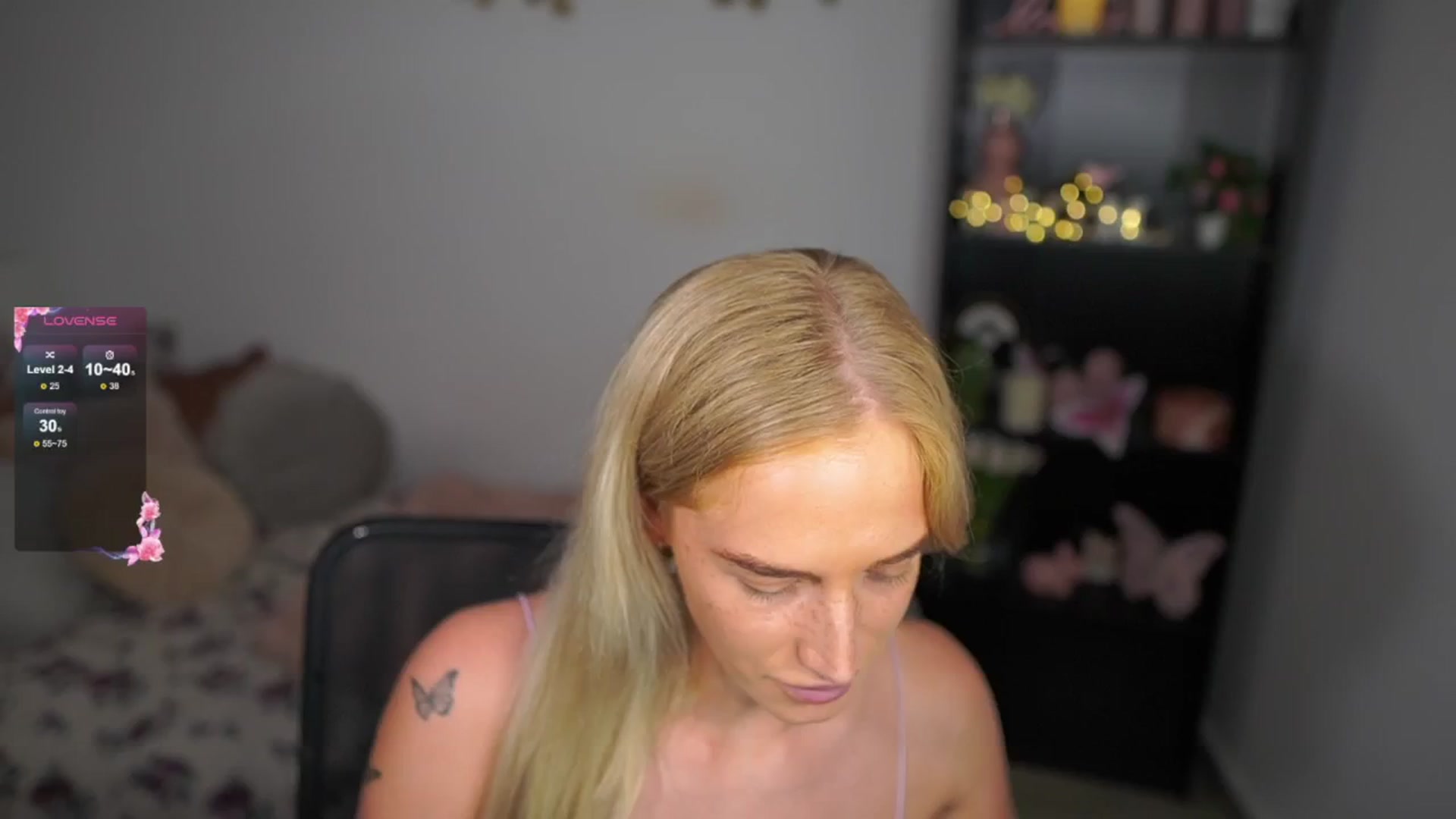 Gallery image thumbnail from NicoletteShea's myfreecams stream on, 08/17/2024, 13:03 image 12 of 20