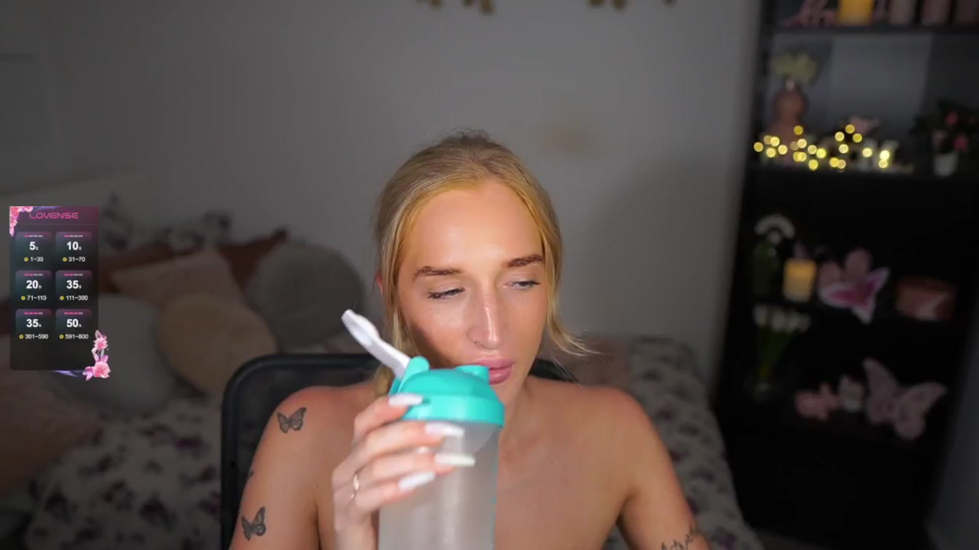 Gallery image thumbnail from NicoletteShea's myfreecams stream on, 08/18/2024, 20:44 image 14 of 20