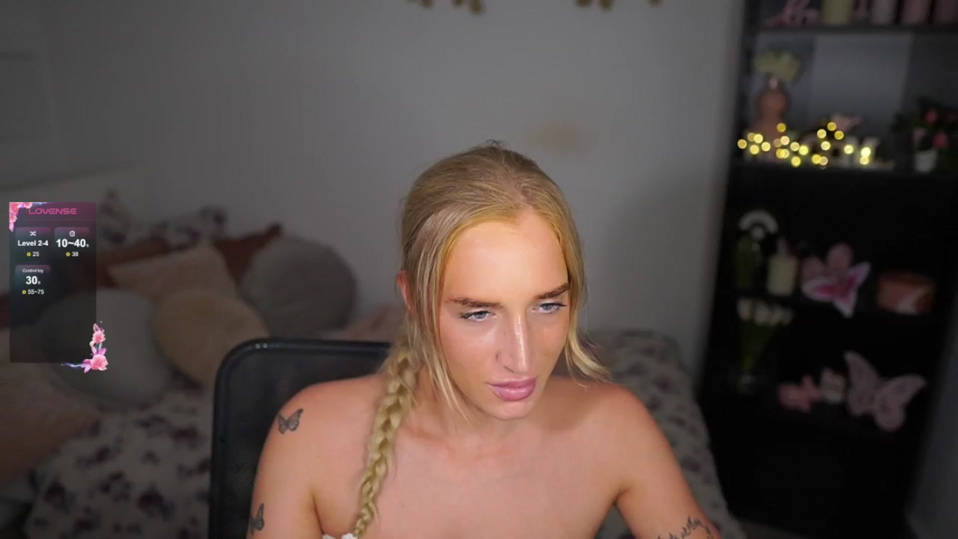 Gallery image thumbnail from NicoletteShea's myfreecams stream on, 08/18/2024, 23:03 image 8 of 20
