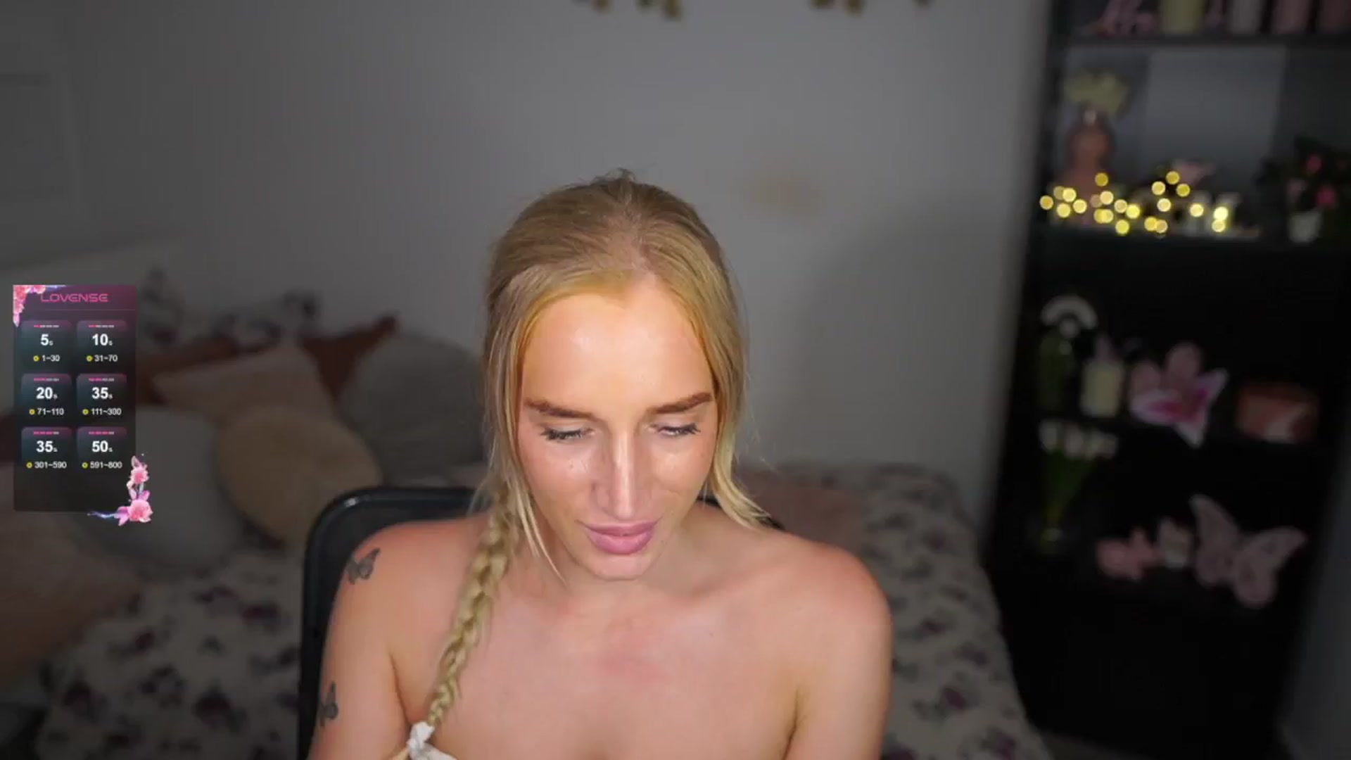 Gallery image thumbnail from NicoletteShea's myfreecams stream on, 08/18/2024, 23:03 image 9 of 20