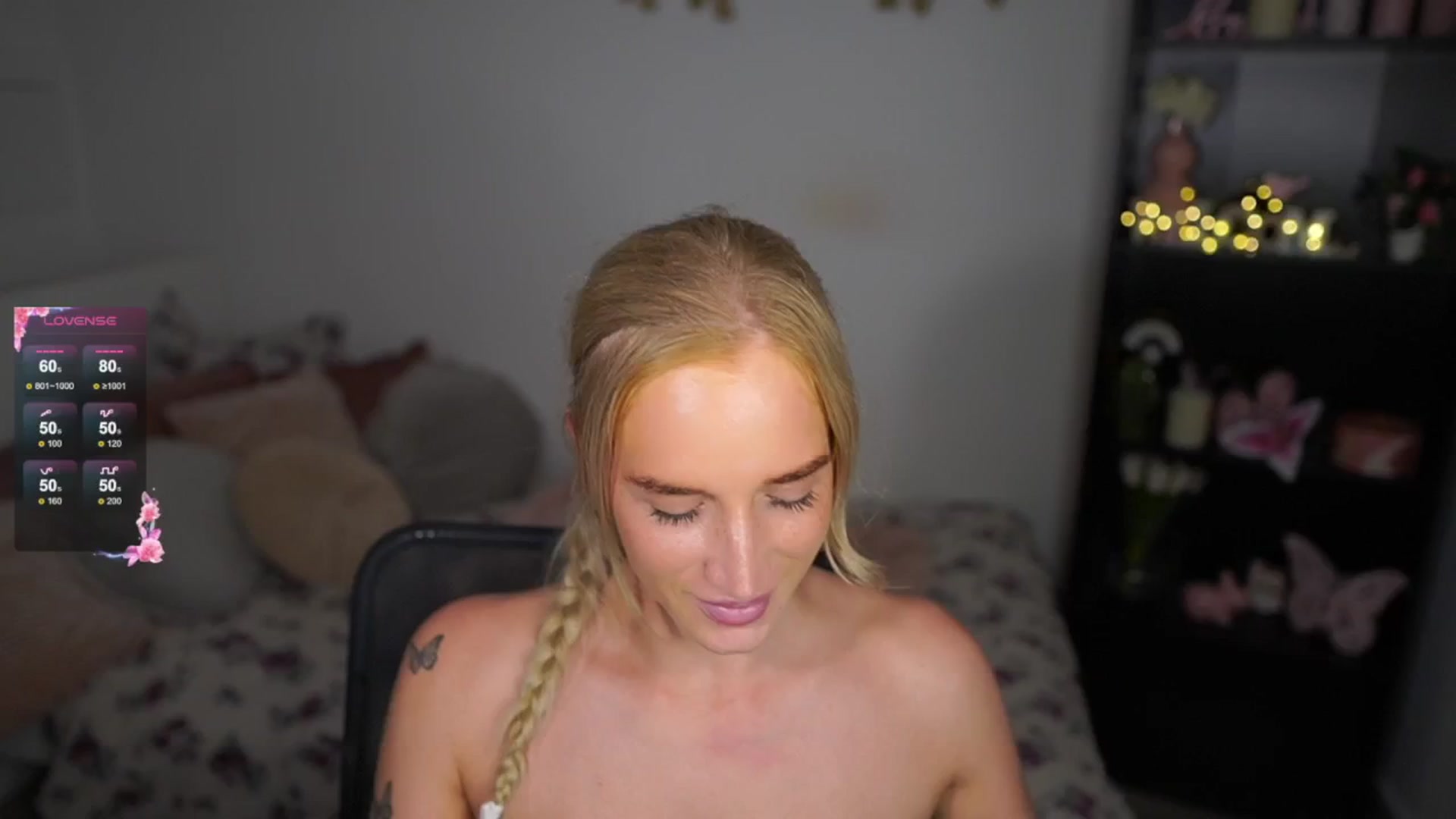 Gallery image thumbnail from NicoletteShea's myfreecams stream on, 08/18/2024, 23:03 image 10 of 20