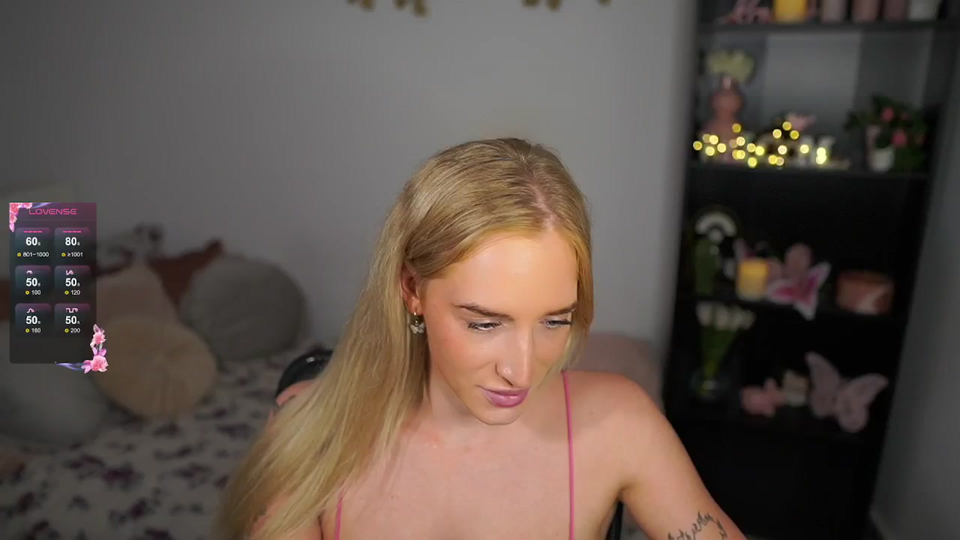 Gallery image thumbnail from NicoletteShea's myfreecams stream on, 08/21/2024, 15:22 image 7 of 20