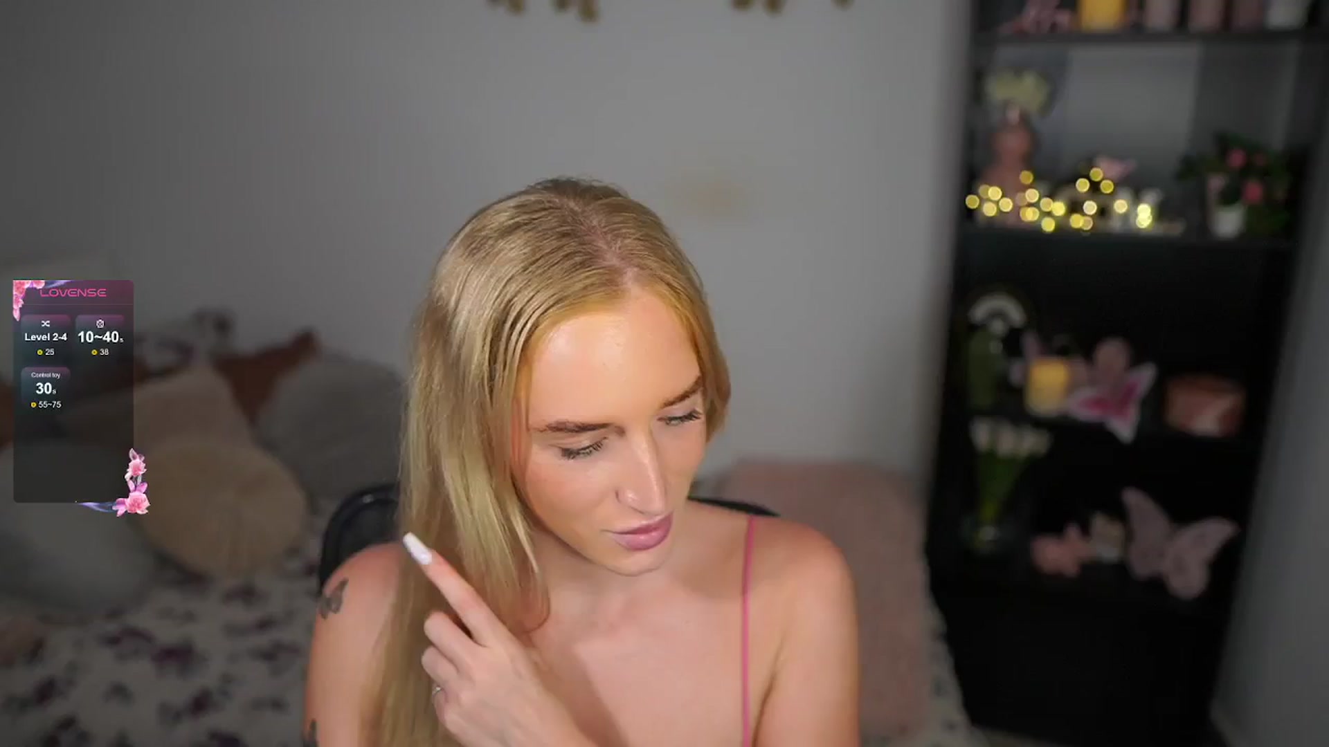 Gallery image thumbnail from NicoletteShea's myfreecams stream on, 08/21/2024, 16:58 image 19 of 20