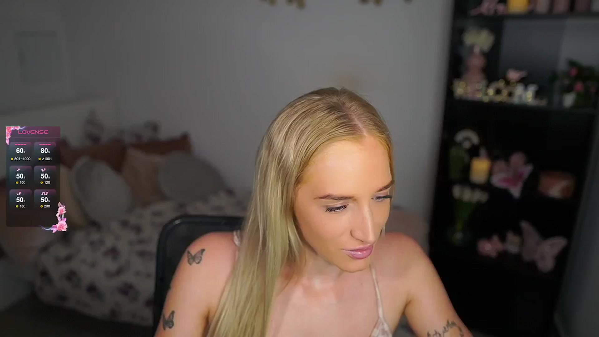 Gallery image thumbnail from NicoletteShea's myfreecams stream on, 08/22/2024, 16:45 image 1 of 20