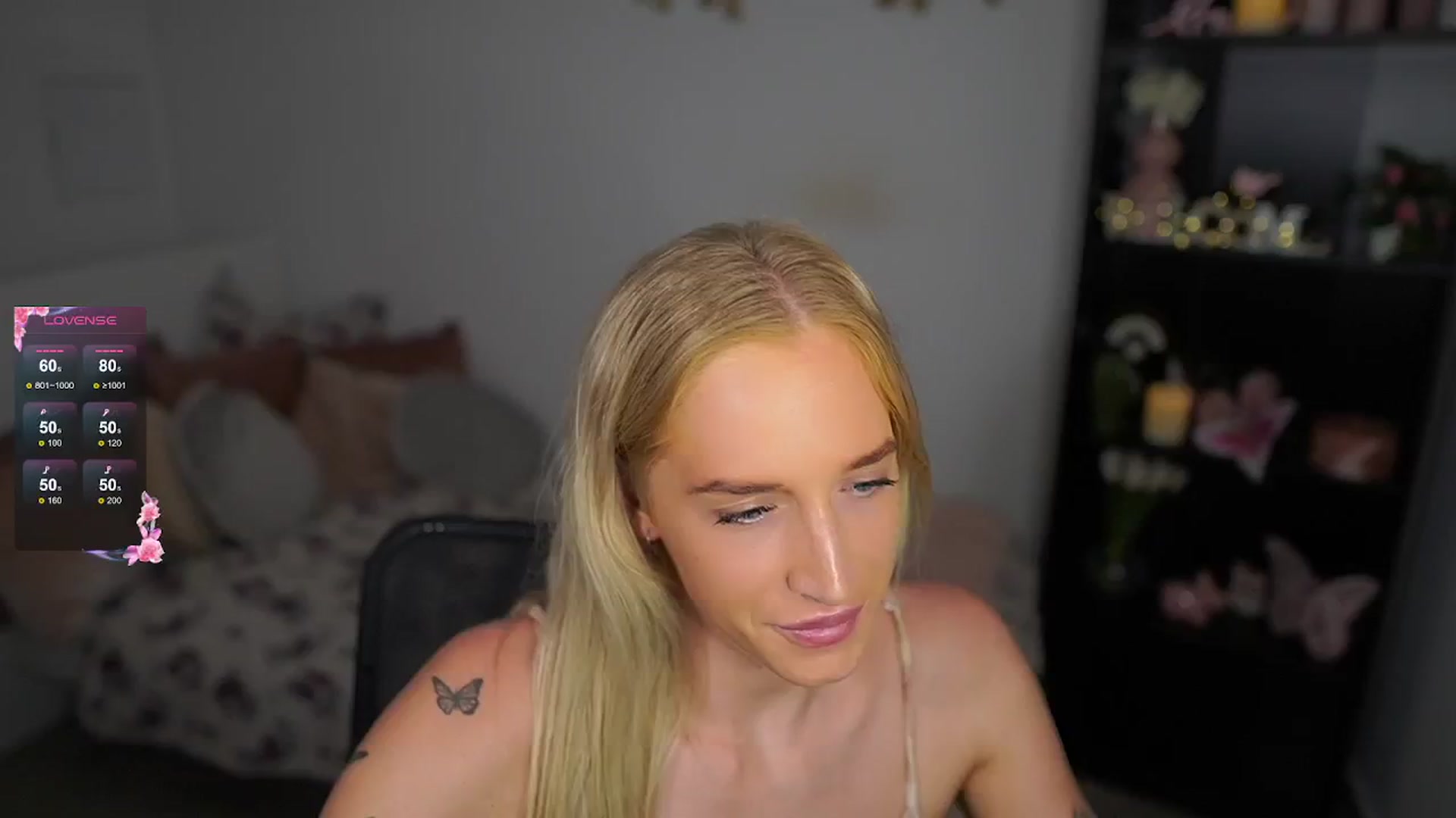Gallery image thumbnail from NicoletteShea's myfreecams stream on, 08/22/2024, 16:45 image 16 of 20