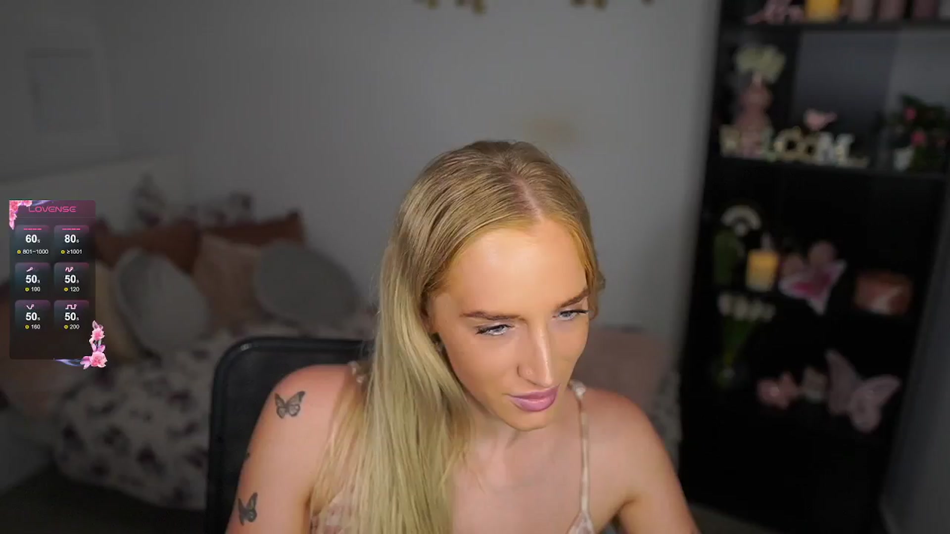Gallery image thumbnail from NicoletteShea's myfreecams stream on, 08/22/2024, 16:45 image 6 of 20