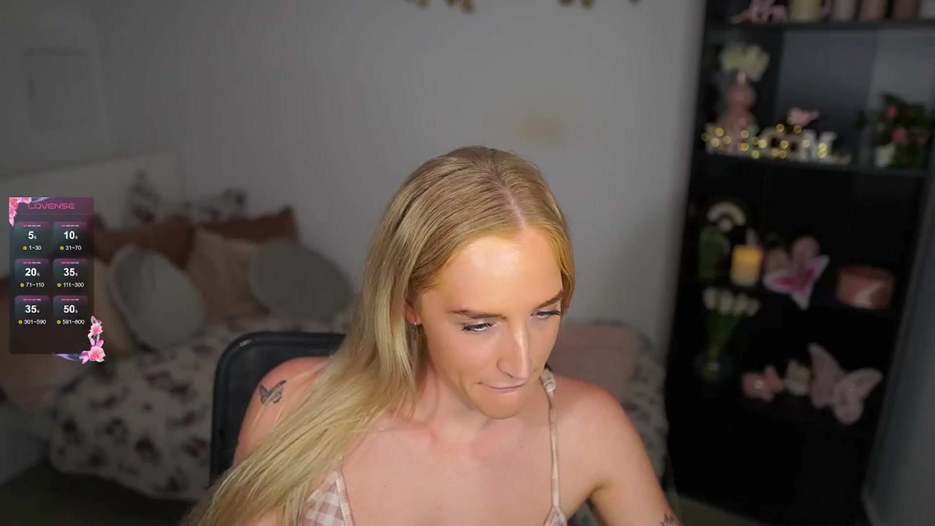 Gallery image thumbnail from NicoletteShea's myfreecams stream on, 08/22/2024, 18:02 image 11 of 20