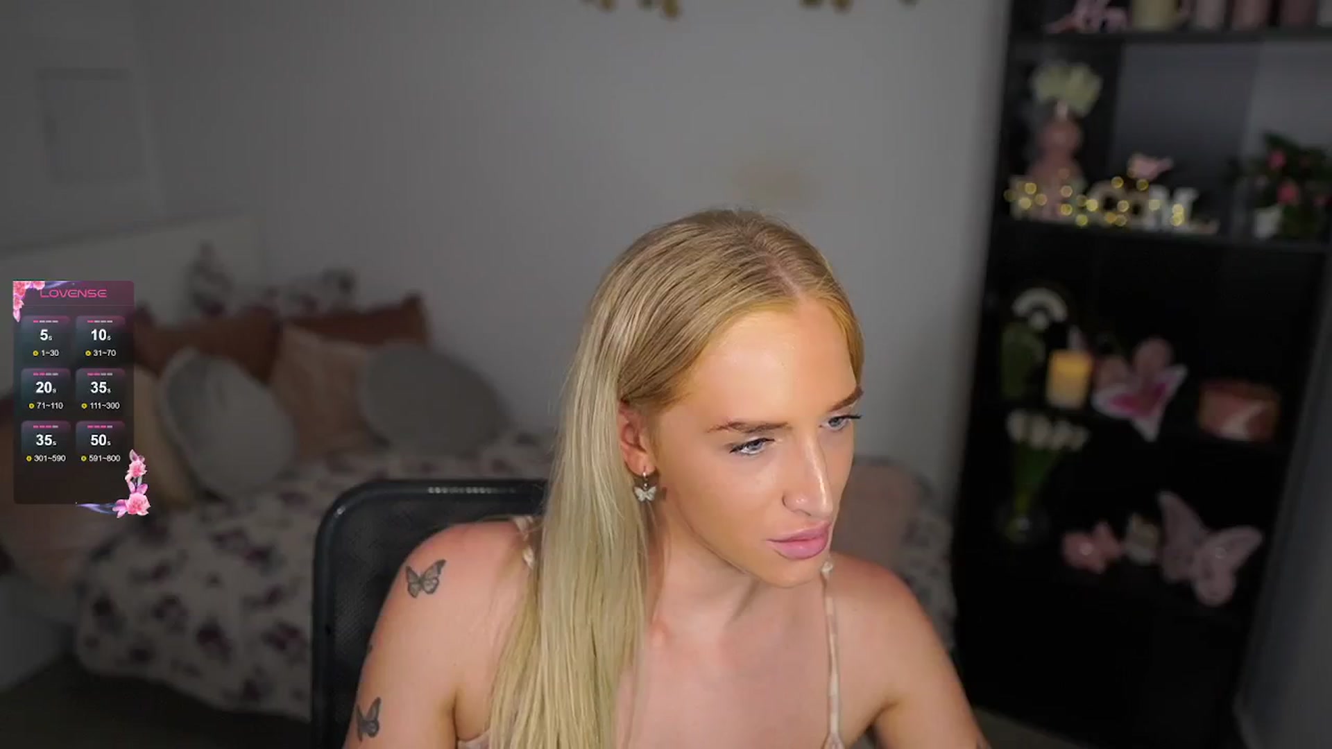 Gallery image thumbnail from NicoletteShea's myfreecams stream on, 08/22/2024, 18:02 image 3 of 20