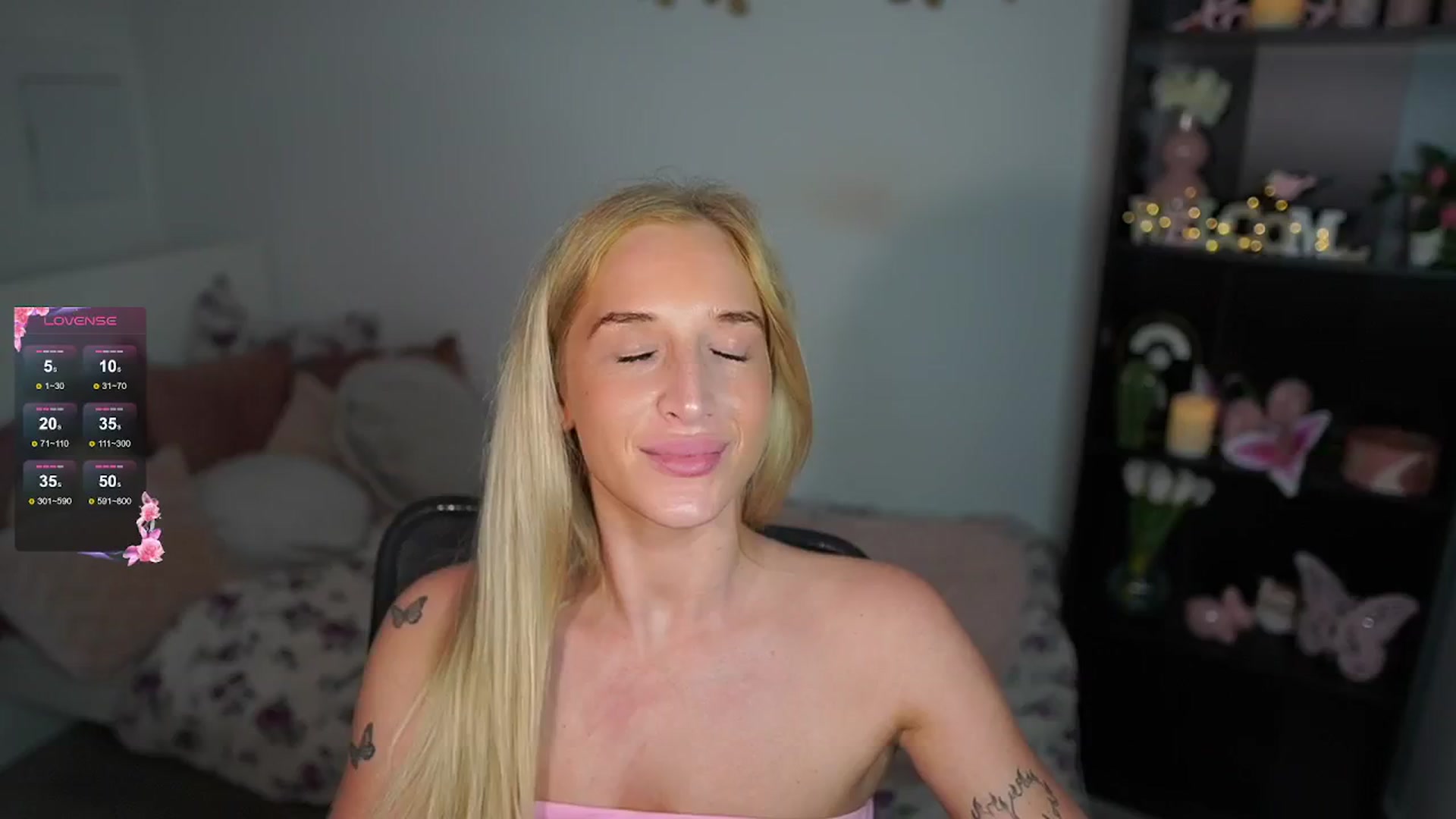 Gallery image thumbnail from NicoletteShea's myfreecams stream on, 08/25/2024, 20:30 image 16 of 20