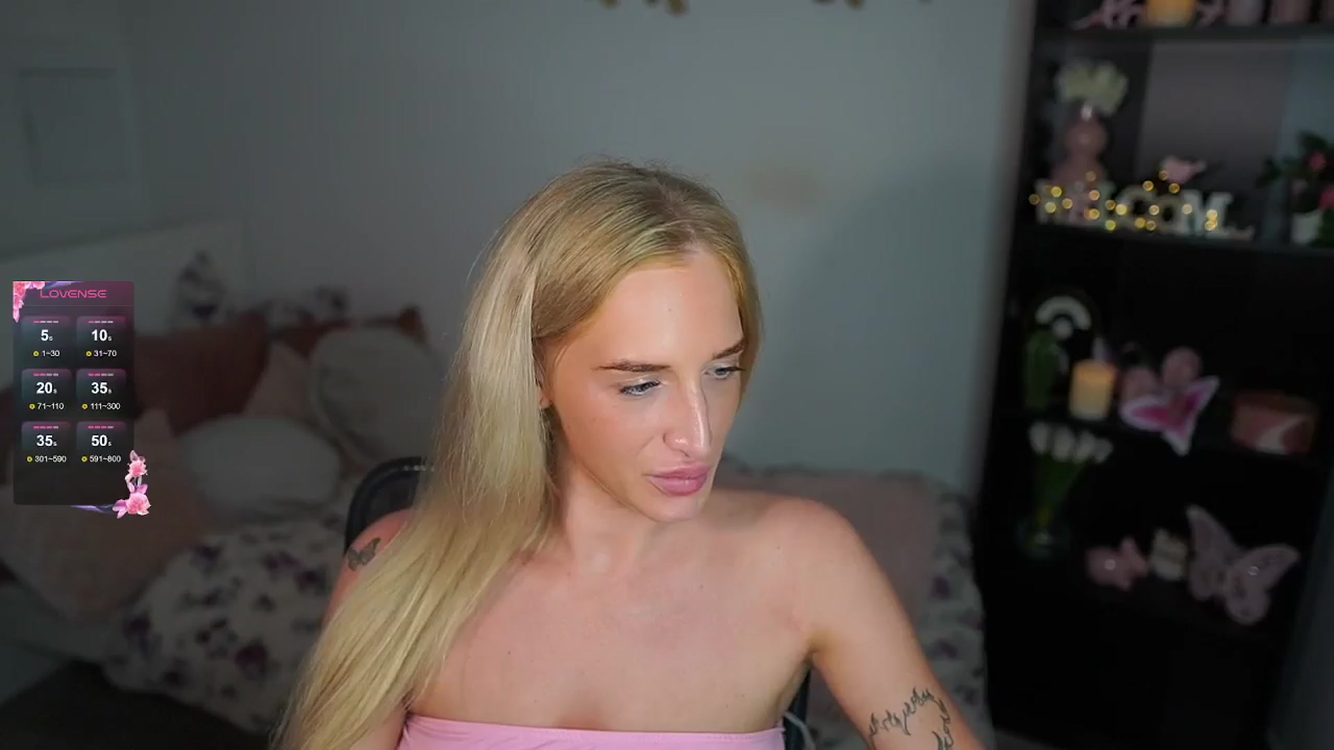 Gallery image thumbnail from NicoletteShea's myfreecams stream on, 08/25/2024, 22:48 image 3 of 20