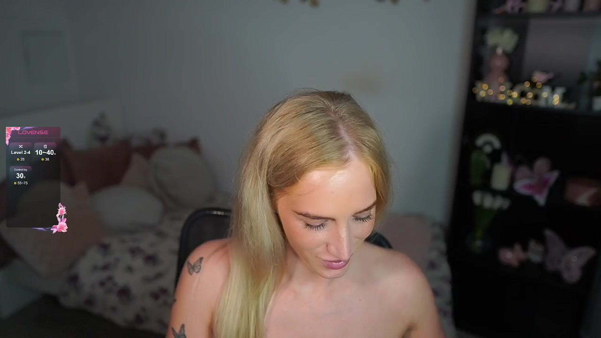 Gallery image thumbnail from NicoletteShea's myfreecams stream on, 08/25/2024, 22:48 image 7 of 20