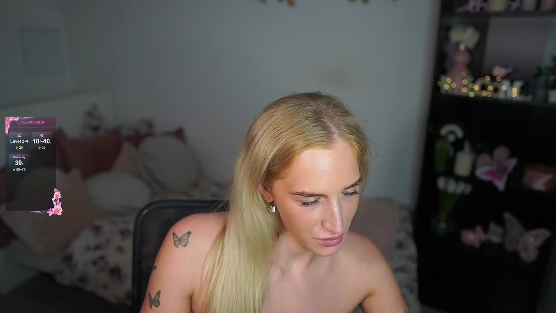 Gallery image thumbnail from NicoletteShea's myfreecams stream on, 08/25/2024, 22:48 image 16 of 20