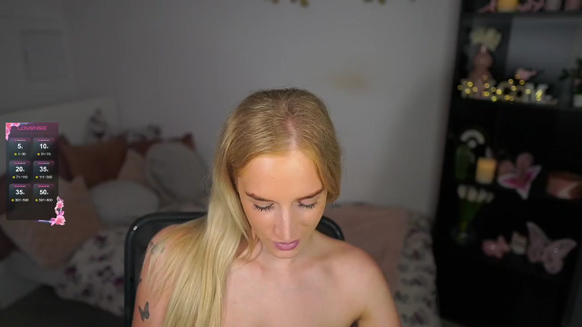 Gallery image thumbnail from NicoletteShea's myfreecams stream on, 08/27/2024, 14:53 image 5 of 20