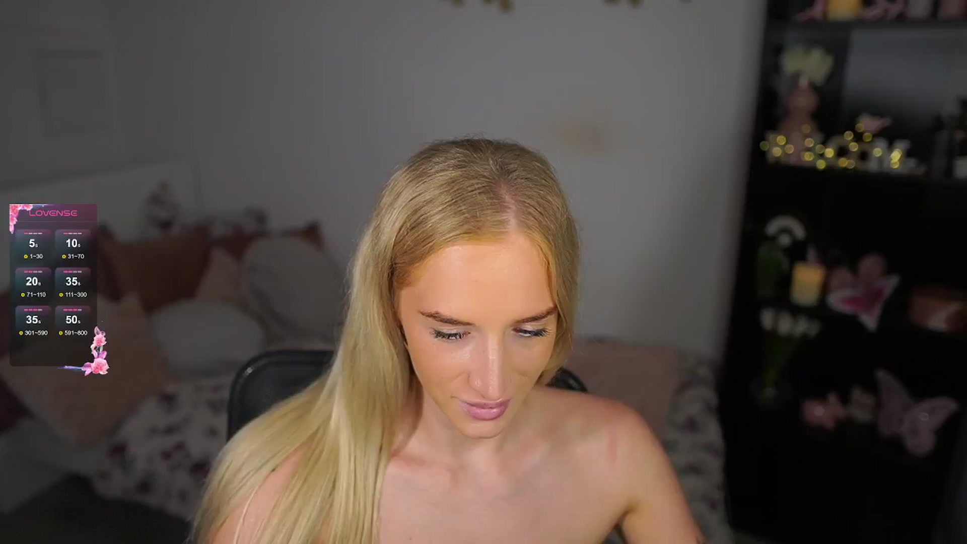 Gallery image thumbnail from NicoletteShea's myfreecams stream on, 08/27/2024, 14:53 image 9 of 20
