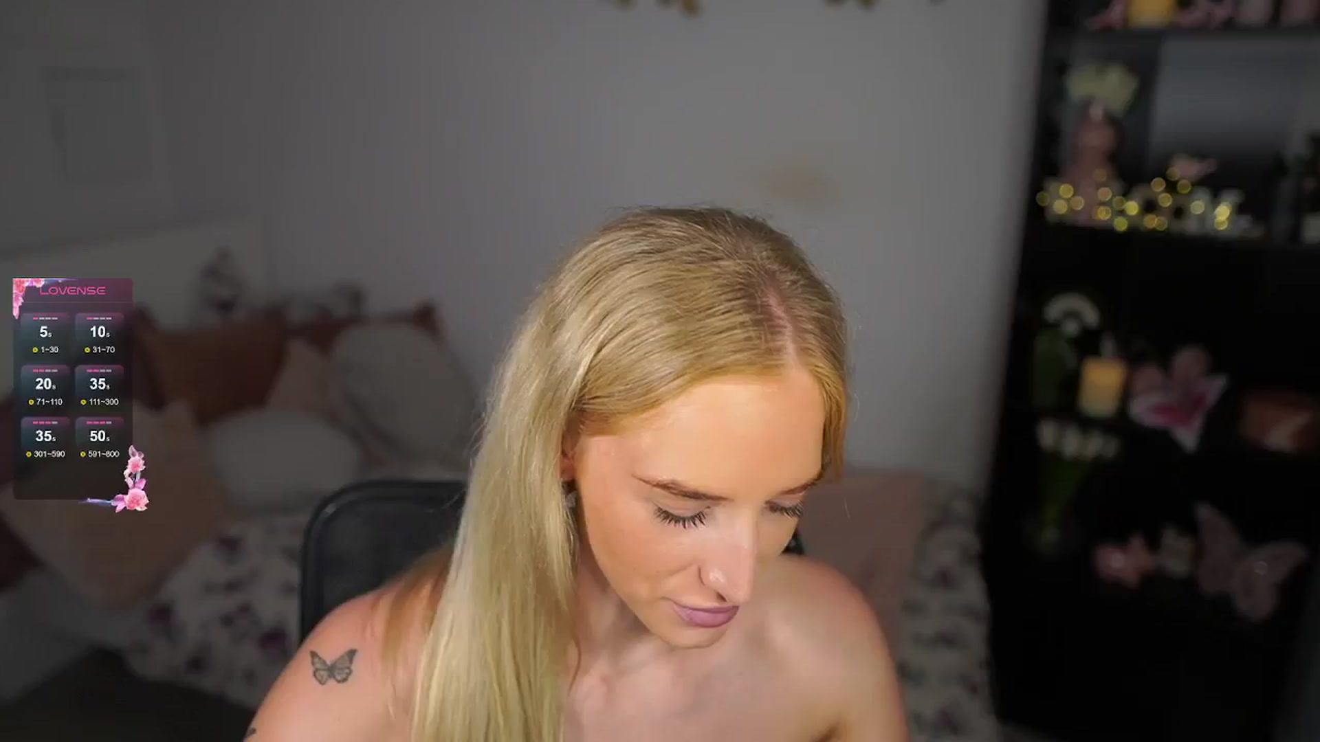 Gallery image thumbnail from NicoletteShea's myfreecams stream on, 08/27/2024, 14:53 image 6 of 20