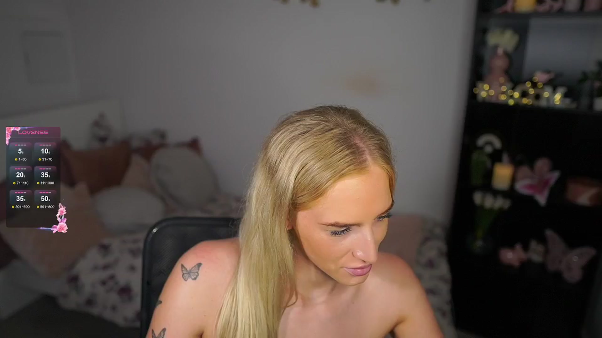 Gallery image thumbnail from NicoletteShea's myfreecams stream on, 08/27/2024, 14:53 image 8 of 20