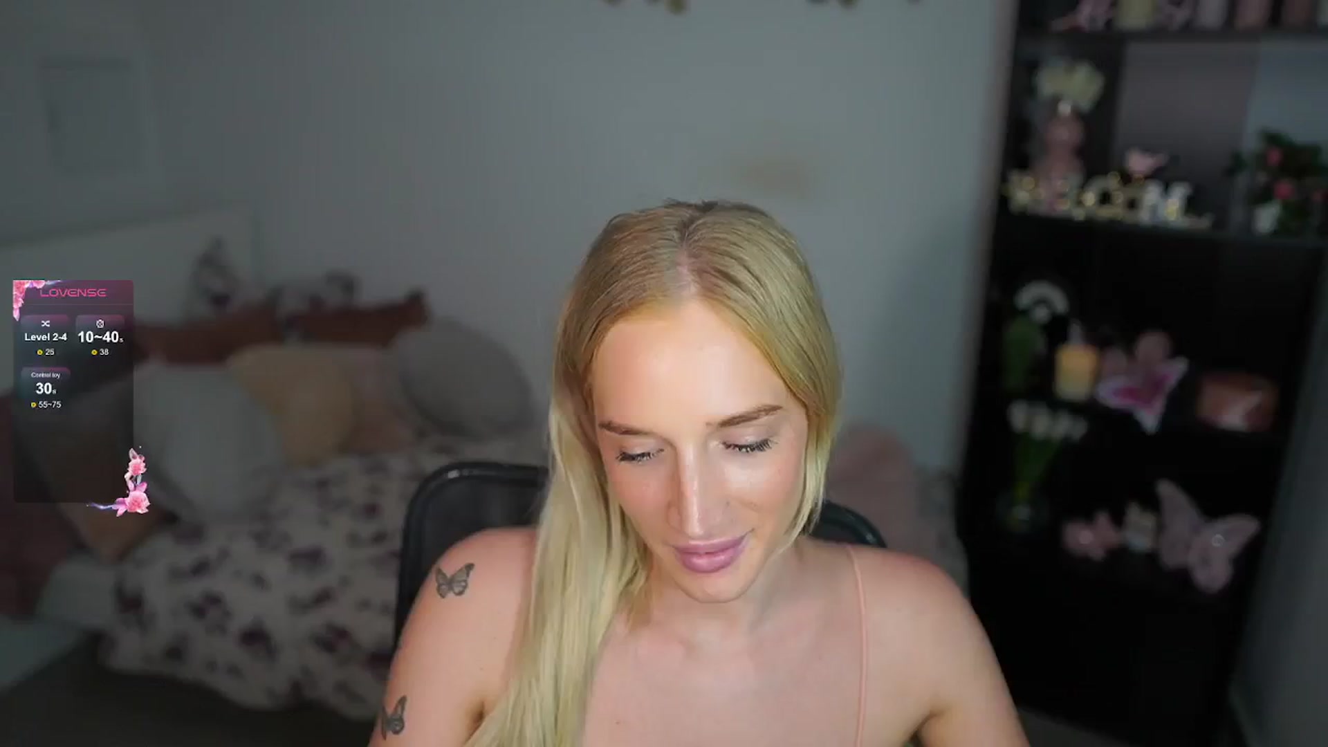 Gallery image thumbnail from NicoletteShea's myfreecams stream on, 09/03/2024, 16:36 image 3 of 20