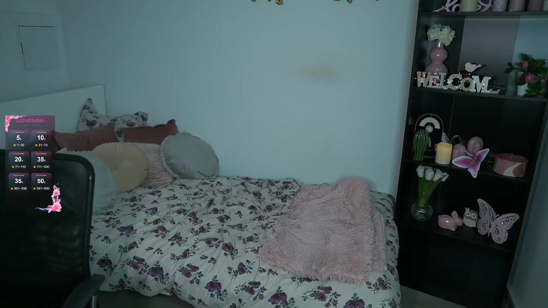 Gallery image thumbnail from NicoletteShea's myfreecams stream on, 09/03/2024, 16:36 image 17 of 20