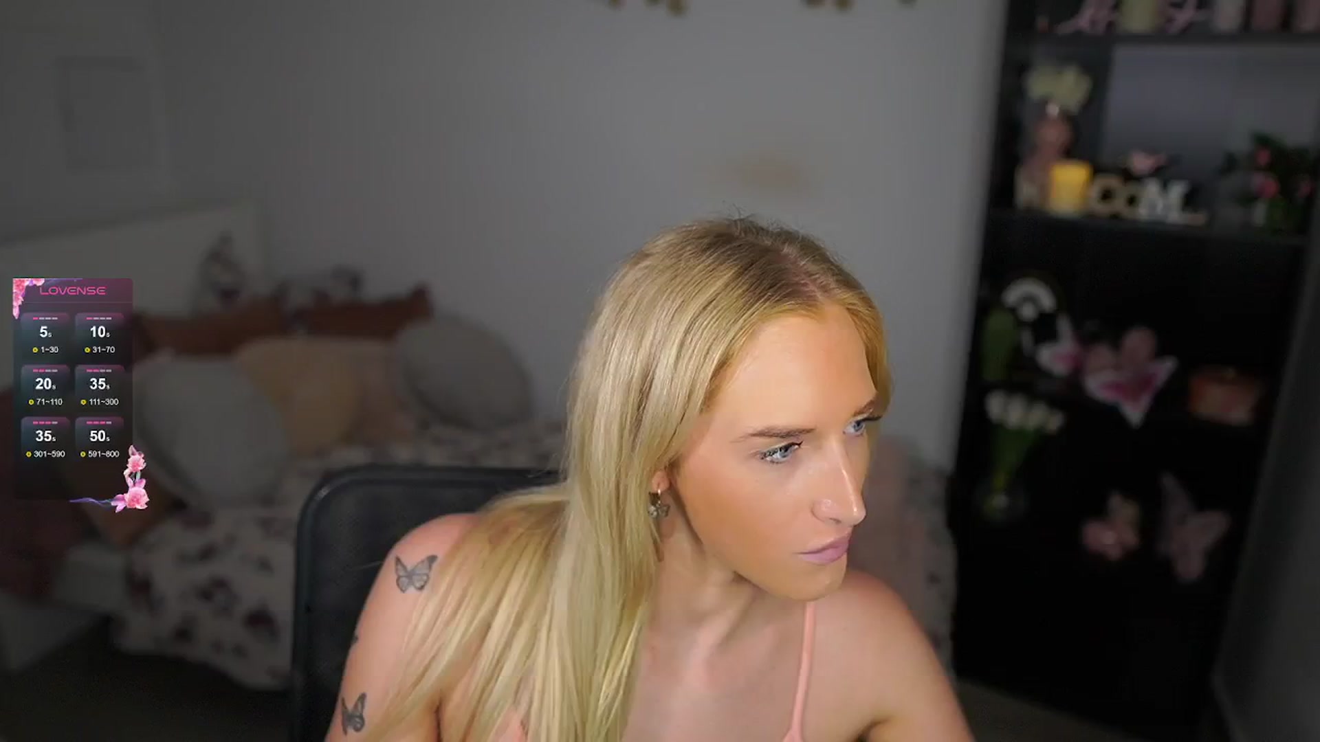 Gallery image thumbnail from NicoletteShea's myfreecams stream on, 09/05/2024, 16:10 image 14 of 20