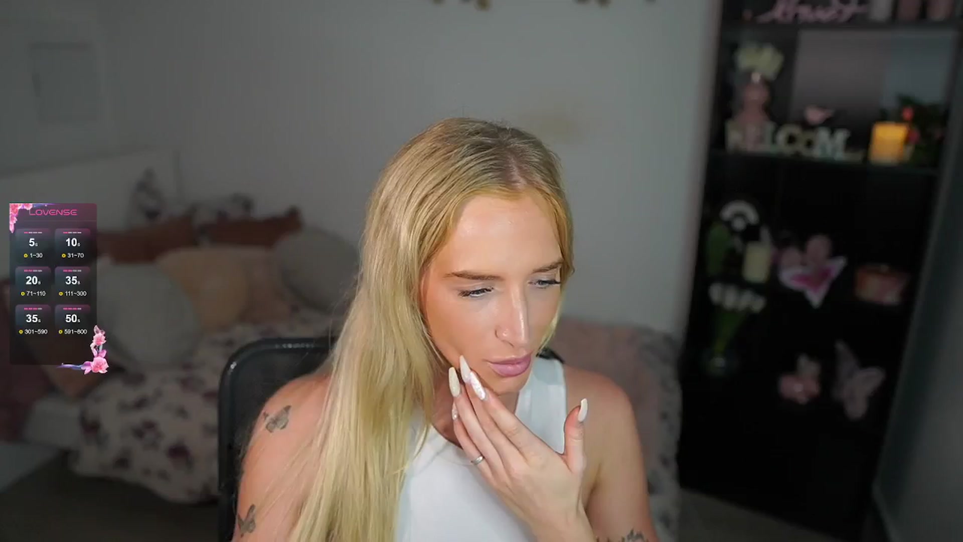 Gallery image thumbnail from NicoletteShea's myfreecams stream on, 09/10/2024, 16:03 image 14 of 20