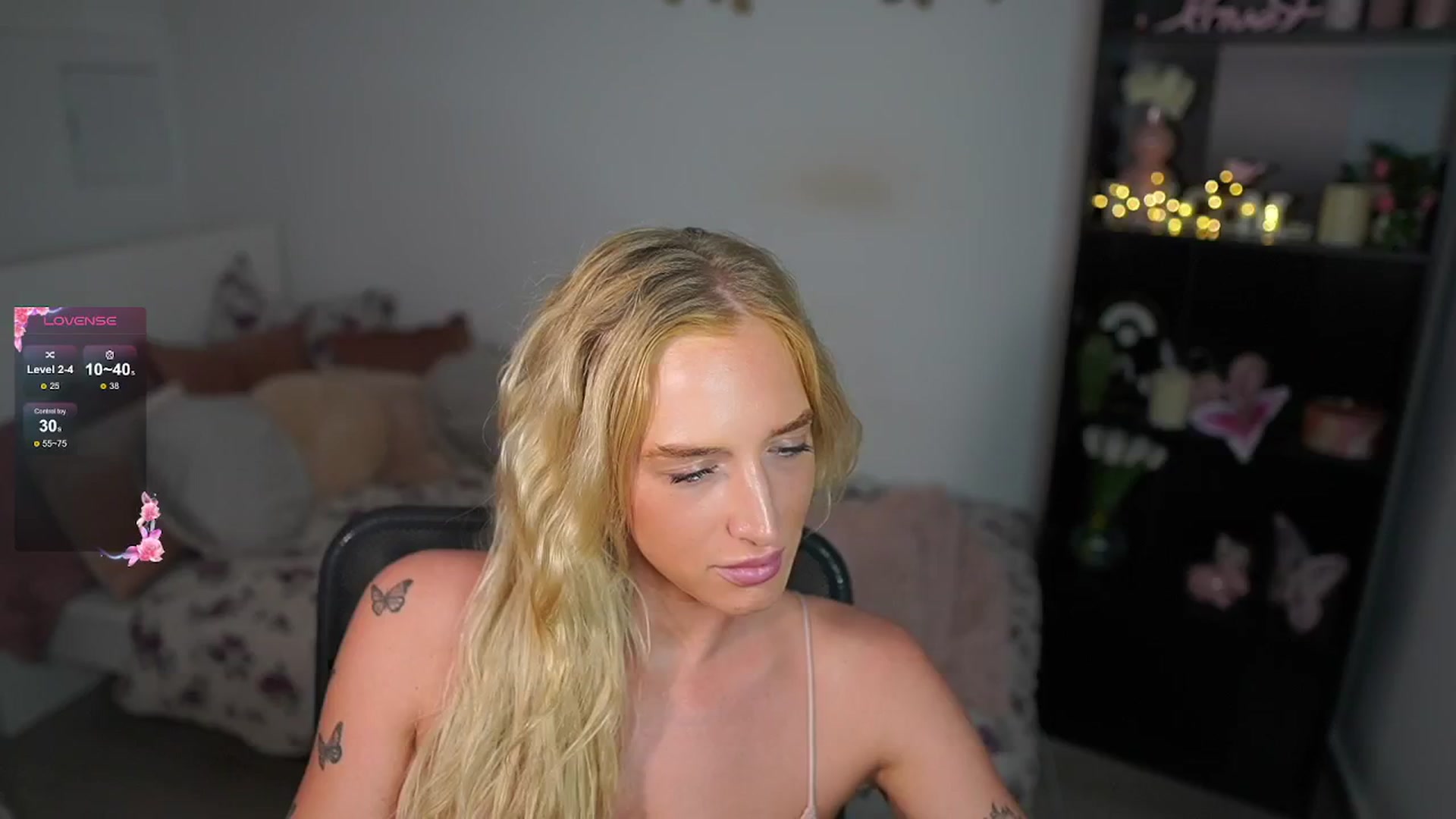 Gallery image thumbnail from NicoletteShea's myfreecams stream on, 09/12/2024, 12:59 image 16 of 20