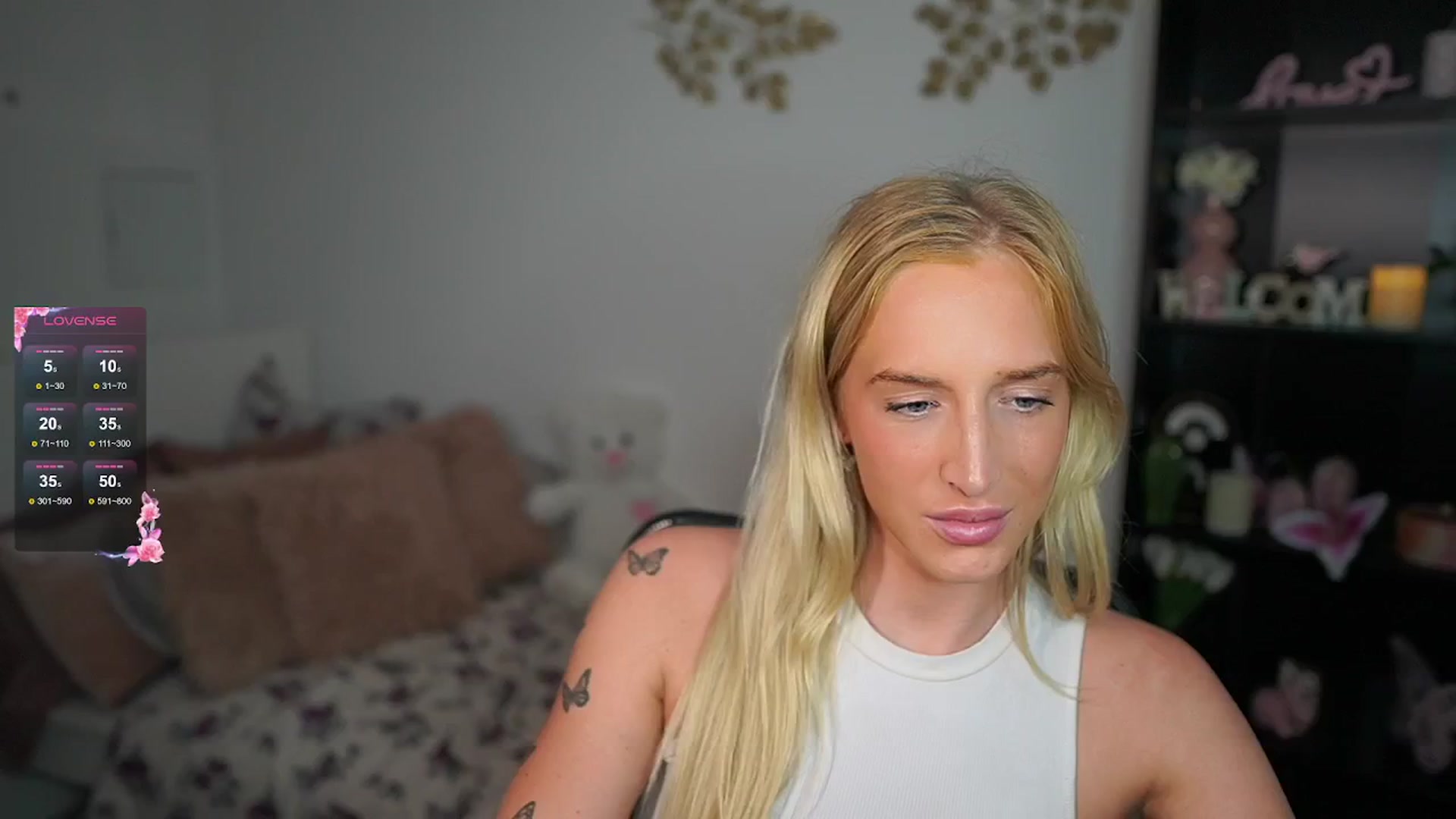 Gallery image thumbnail from NicoletteShea's myfreecams stream on, 09/16/2024, 15:19 image 17 of 20
