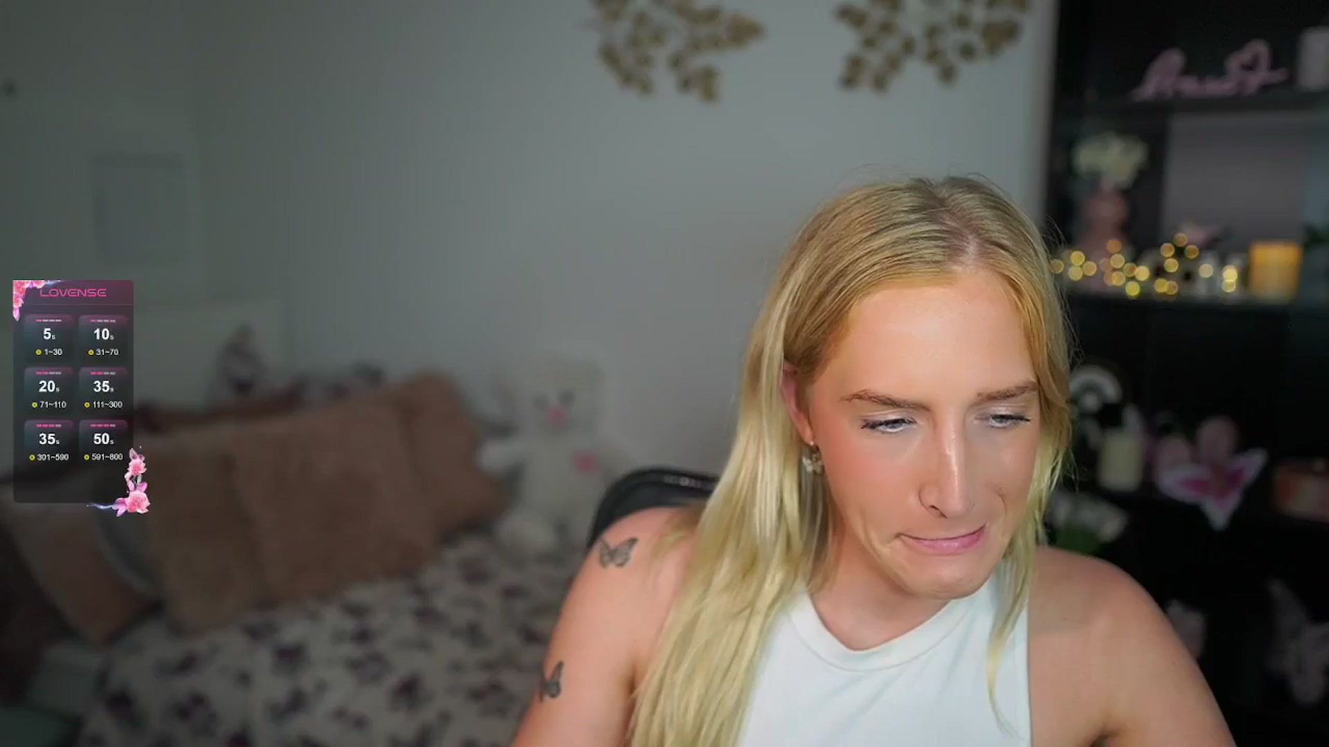 Gallery image thumbnail from NicoletteShea's myfreecams stream on, 09/16/2024, 15:19 image 9 of 20