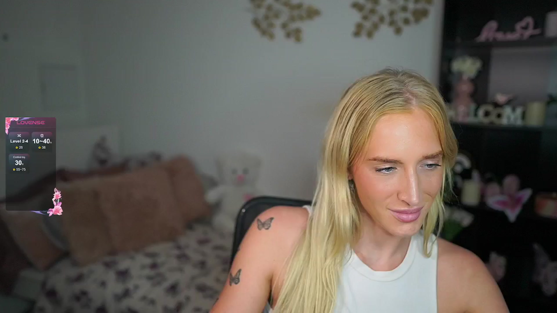 Gallery image thumbnail from NicoletteShea's myfreecams stream on, 09/16/2024, 17:48 image 13 of 20