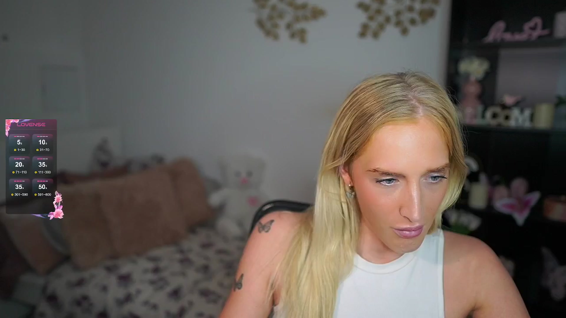 Gallery image thumbnail from NicoletteShea's myfreecams stream on, 09/16/2024, 17:48 image 17 of 20