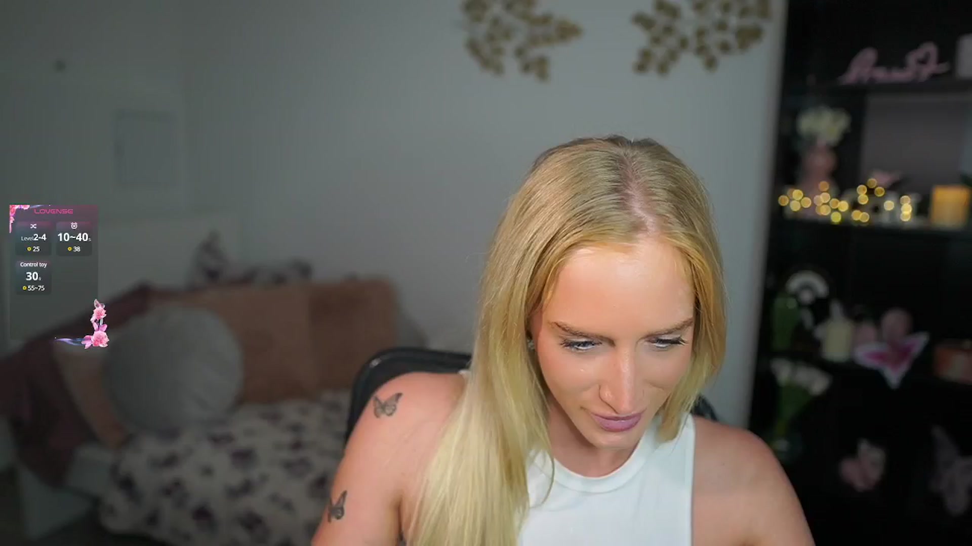 Gallery image thumbnail from NicoletteShea's myfreecams stream on, 09/23/2024, 14:36 image 19 of 20