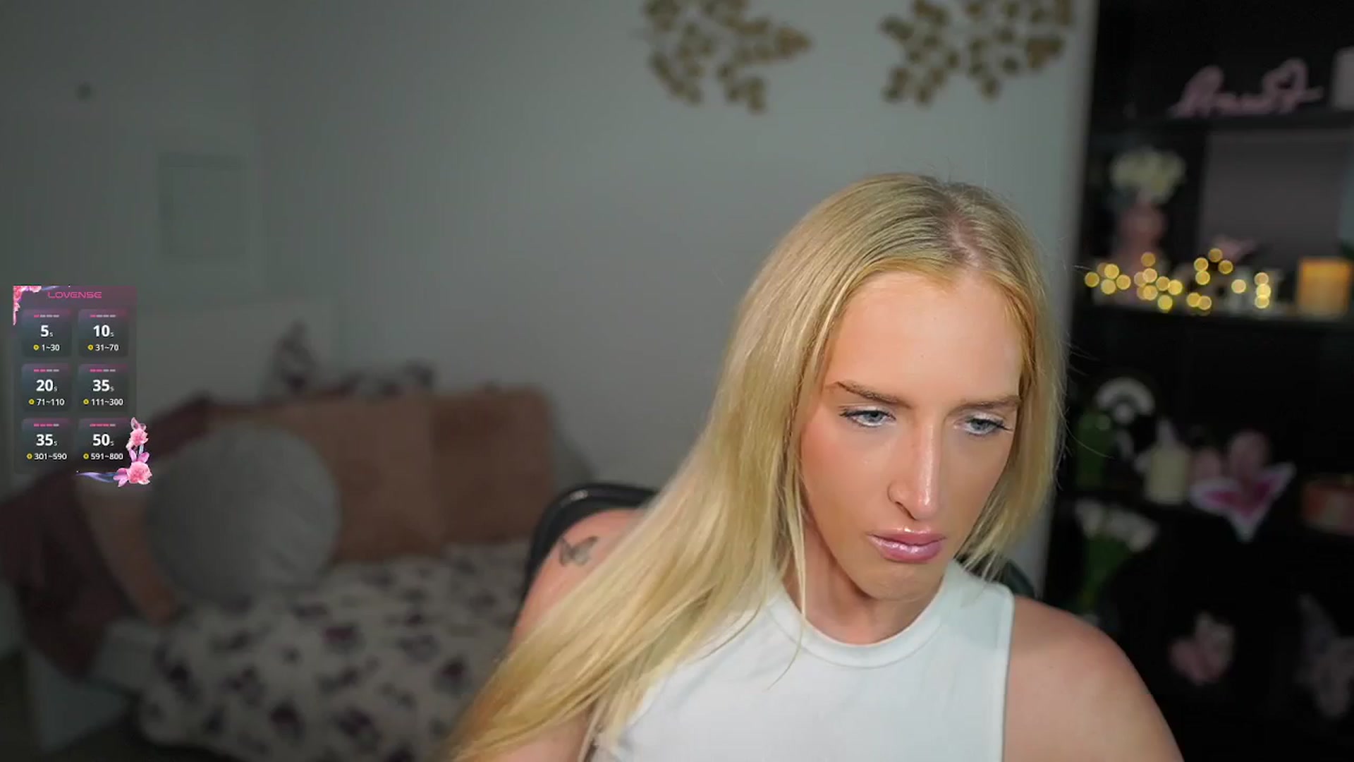 Gallery image thumbnail from NicoletteShea's myfreecams stream on, 09/23/2024, 14:36 image 1 of 20