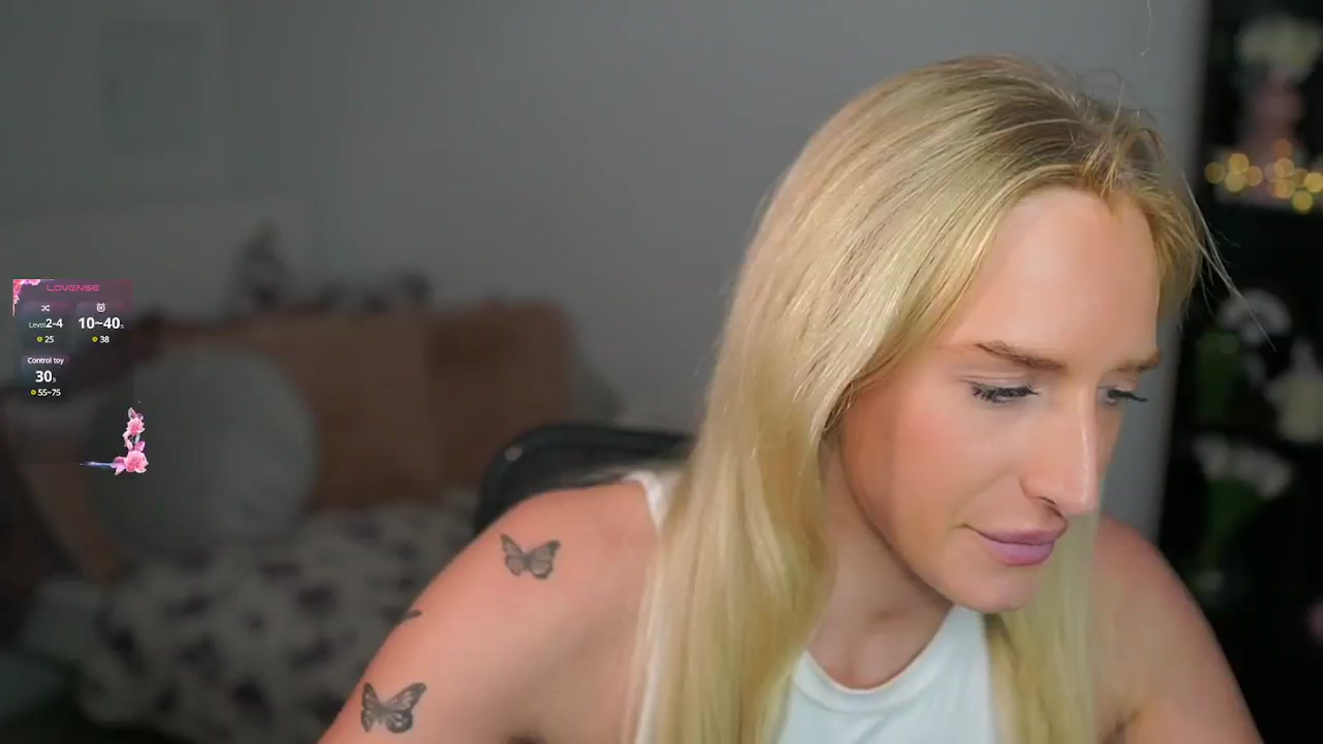 Gallery image thumbnail from NicoletteShea's myfreecams stream on, 09/23/2024, 16:32 image 11 of 20