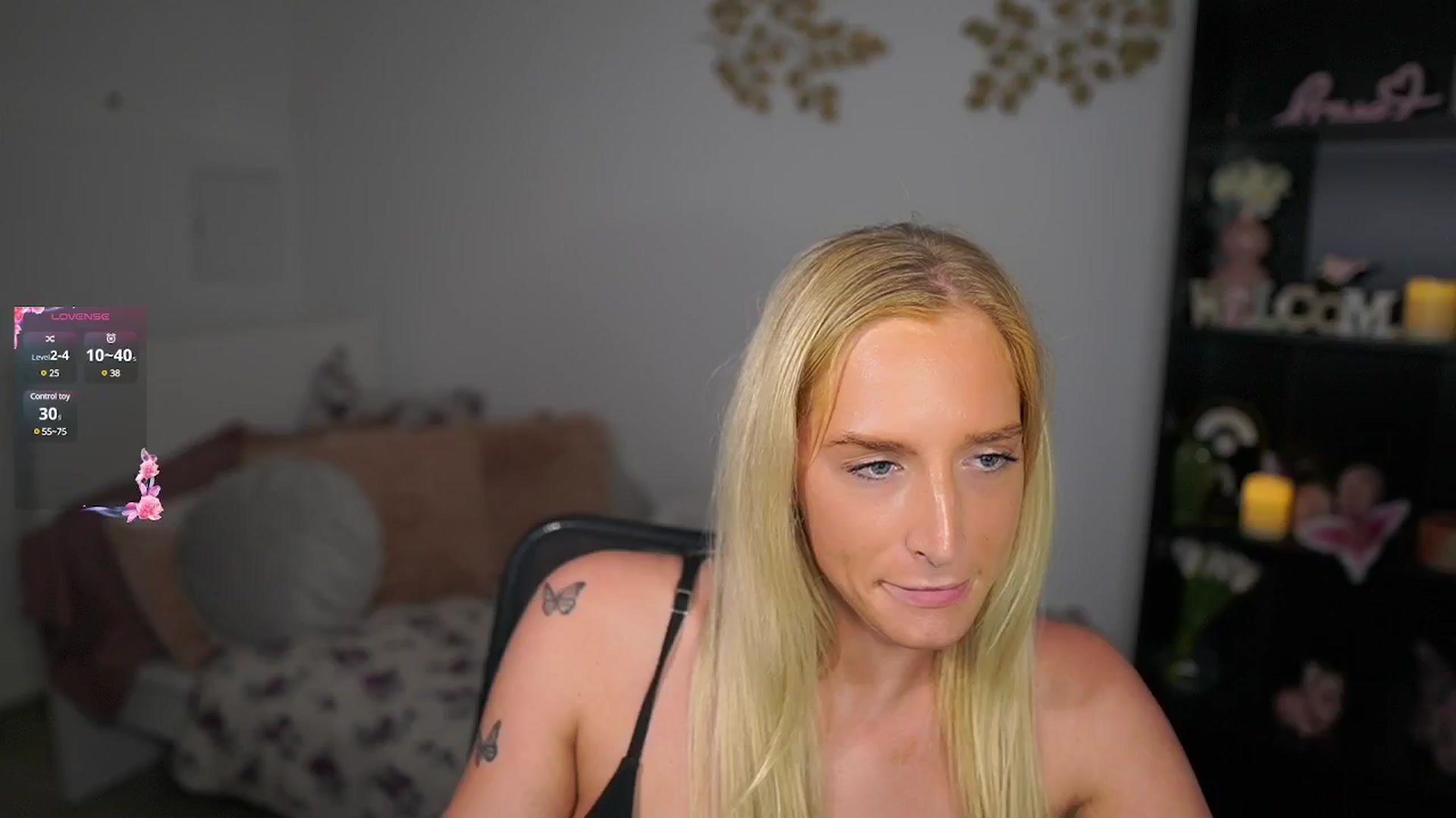 Gallery image thumbnail from NicoletteShea's myfreecams stream on, 09/24/2024, 16:33 image 4 of 20