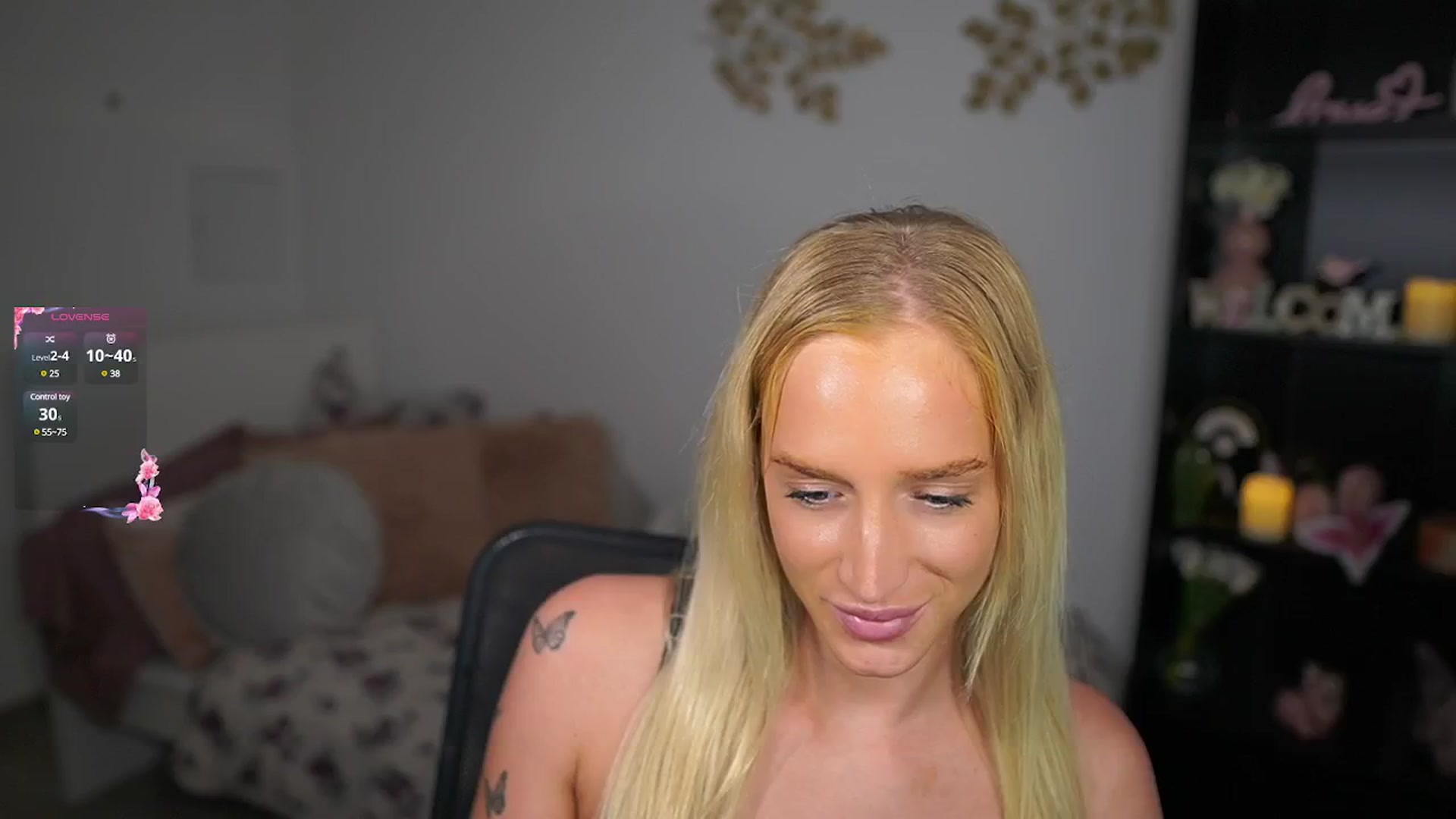 Gallery image thumbnail from NicoletteShea's myfreecams stream on, 09/24/2024, 16:33 image 2 of 20