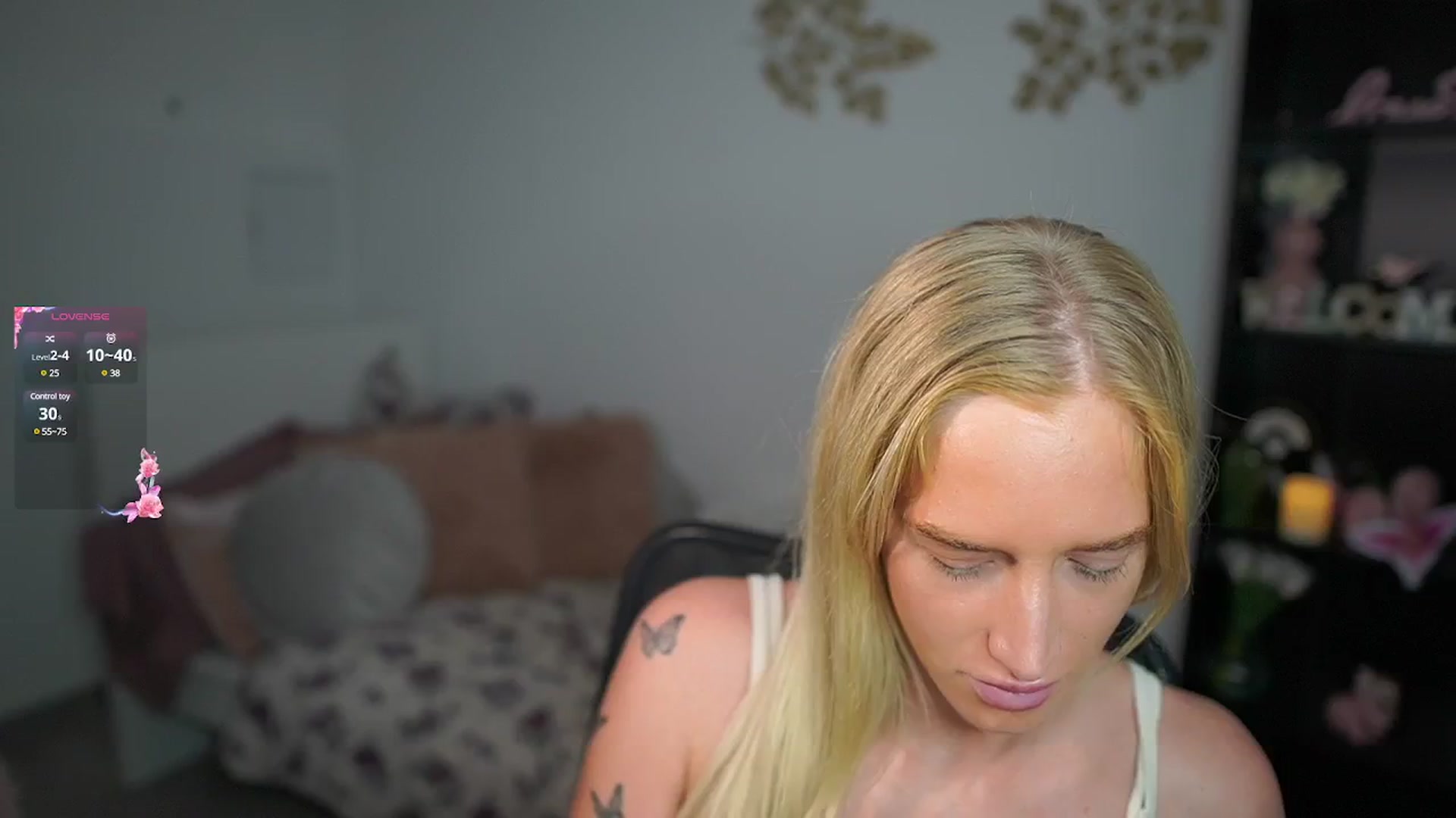 Gallery image thumbnail from NicoletteShea's myfreecams stream on, 09/26/2024, 11:02 image 4 of 20