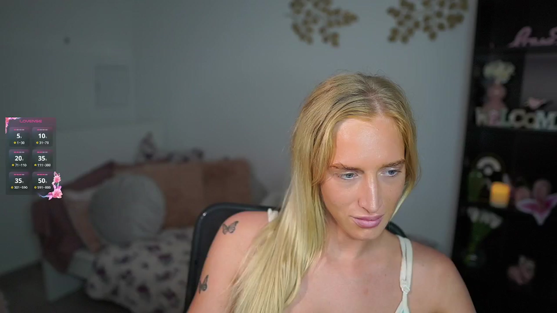 Gallery image thumbnail from NicoletteShea's myfreecams stream on, 09/26/2024, 12:55 image 18 of 20