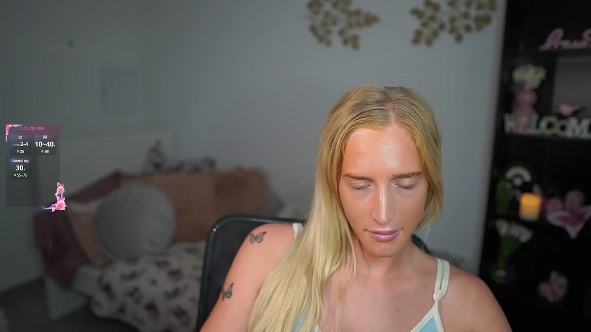 Gallery image thumbnail from NicoletteShea's myfreecams stream on, 09/26/2024, 12:55 image 4 of 20