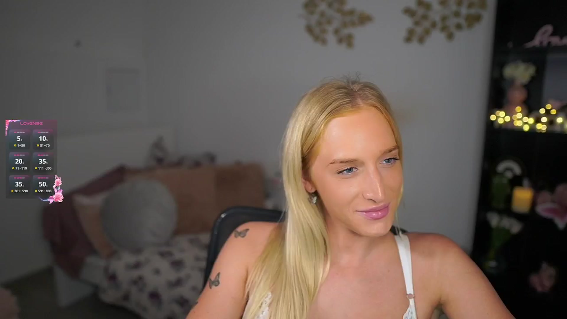 Gallery image thumbnail from NicoletteShea's myfreecams stream on, 10/07/2024, 15:37 image 13 of 20