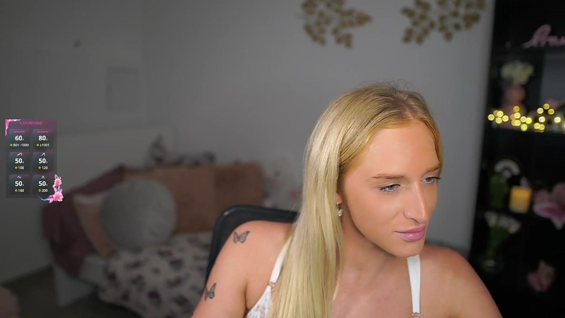 Gallery image thumbnail from NicoletteShea's myfreecams stream on, 10/07/2024, 15:37 image 14 of 20