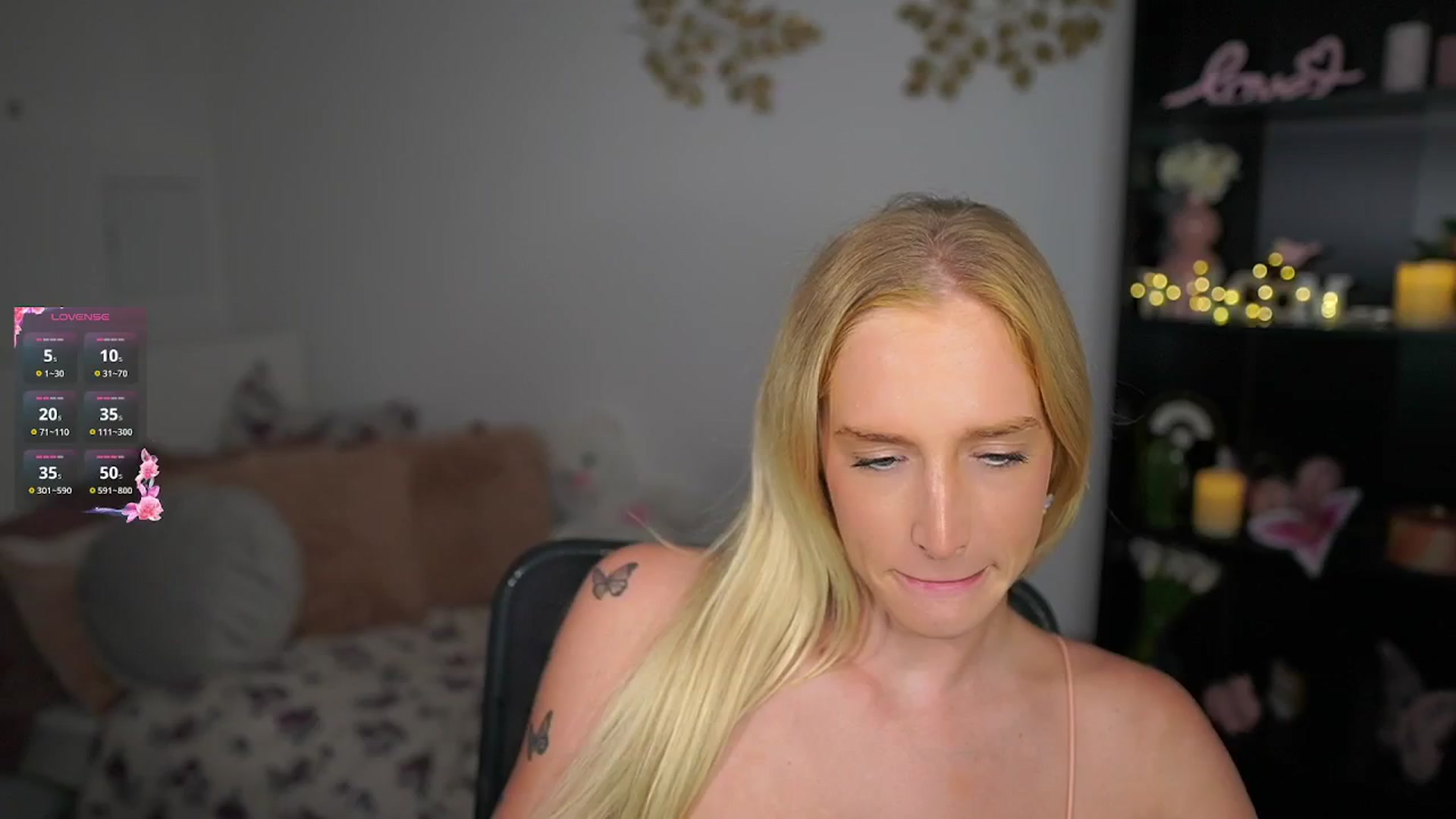 Gallery image thumbnail from NicoletteShea's myfreecams stream on, 10/16/2024, 14:07 image 16 of 20
