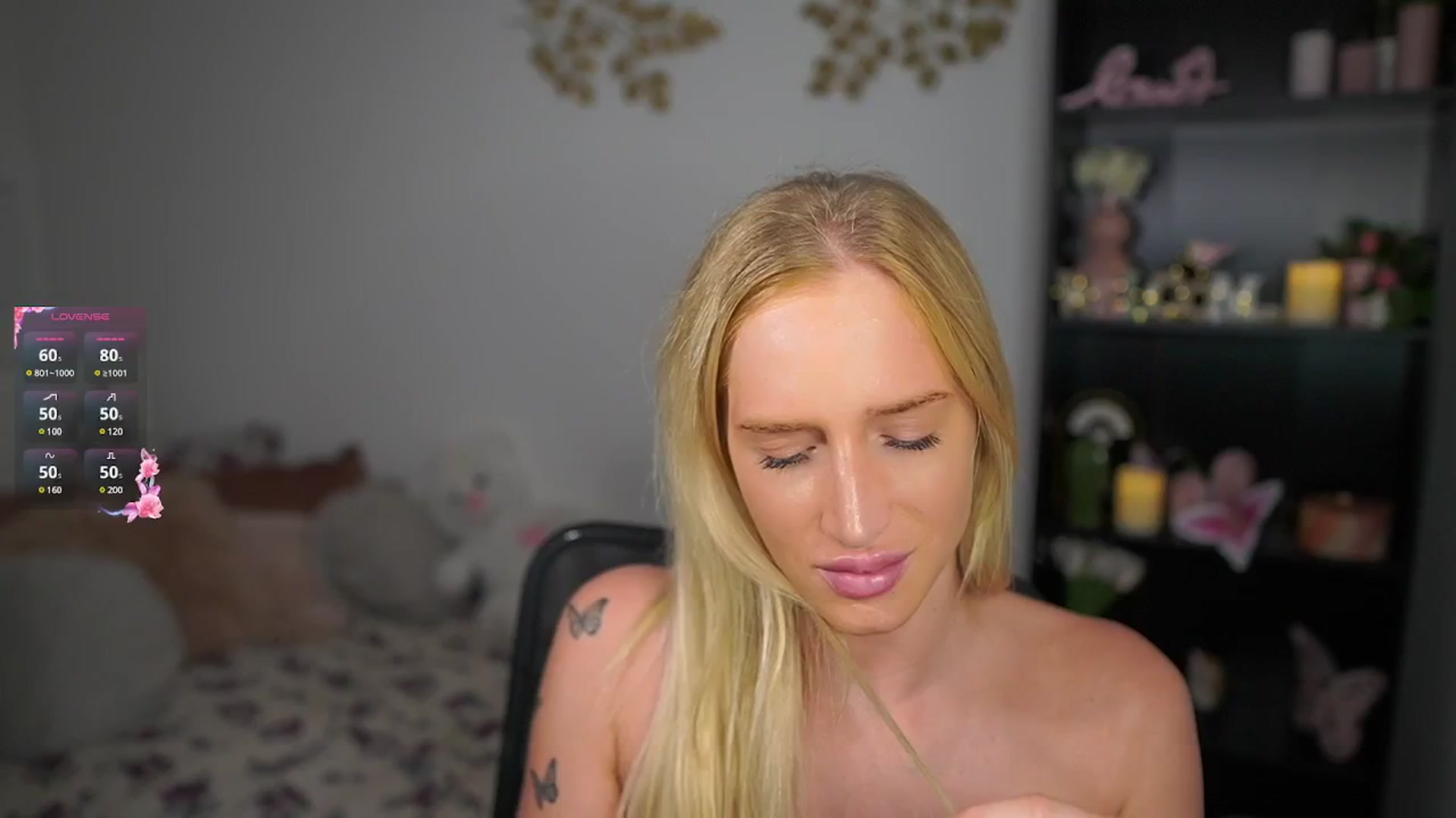 Gallery image thumbnail from NicoletteShea's myfreecams stream on, 10/21/2024, 15:04 image 12 of 20