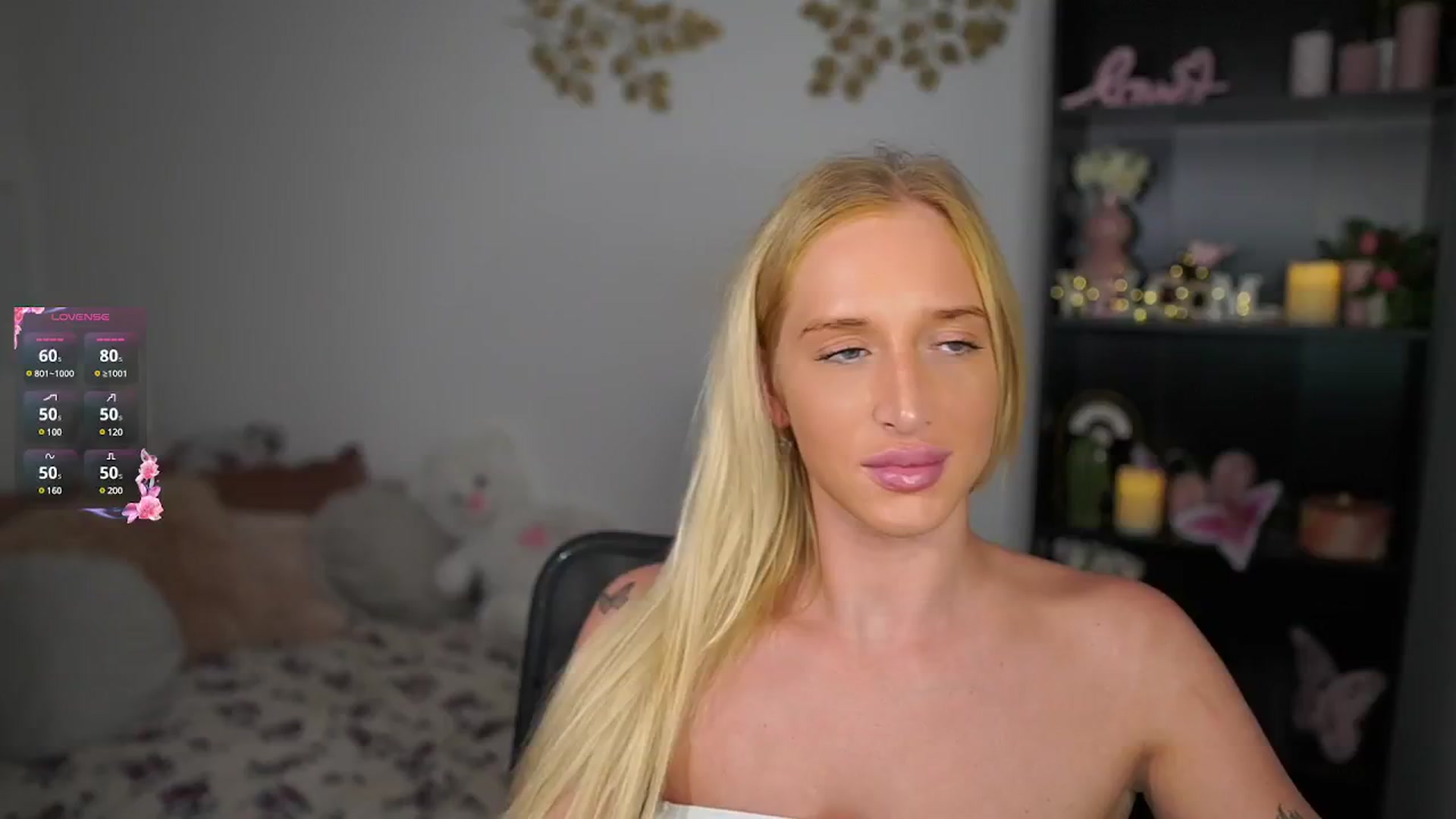 Gallery image thumbnail from NicoletteShea's myfreecams stream on, 10/21/2024, 15:04 image 15 of 20