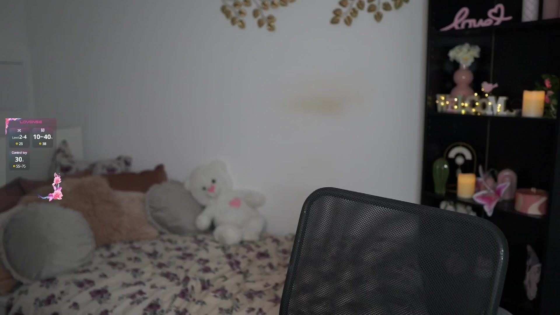 Gallery image thumbnail from NicoletteShea's myfreecams stream on, 11/03/2024, 16:29 image 14 of 20