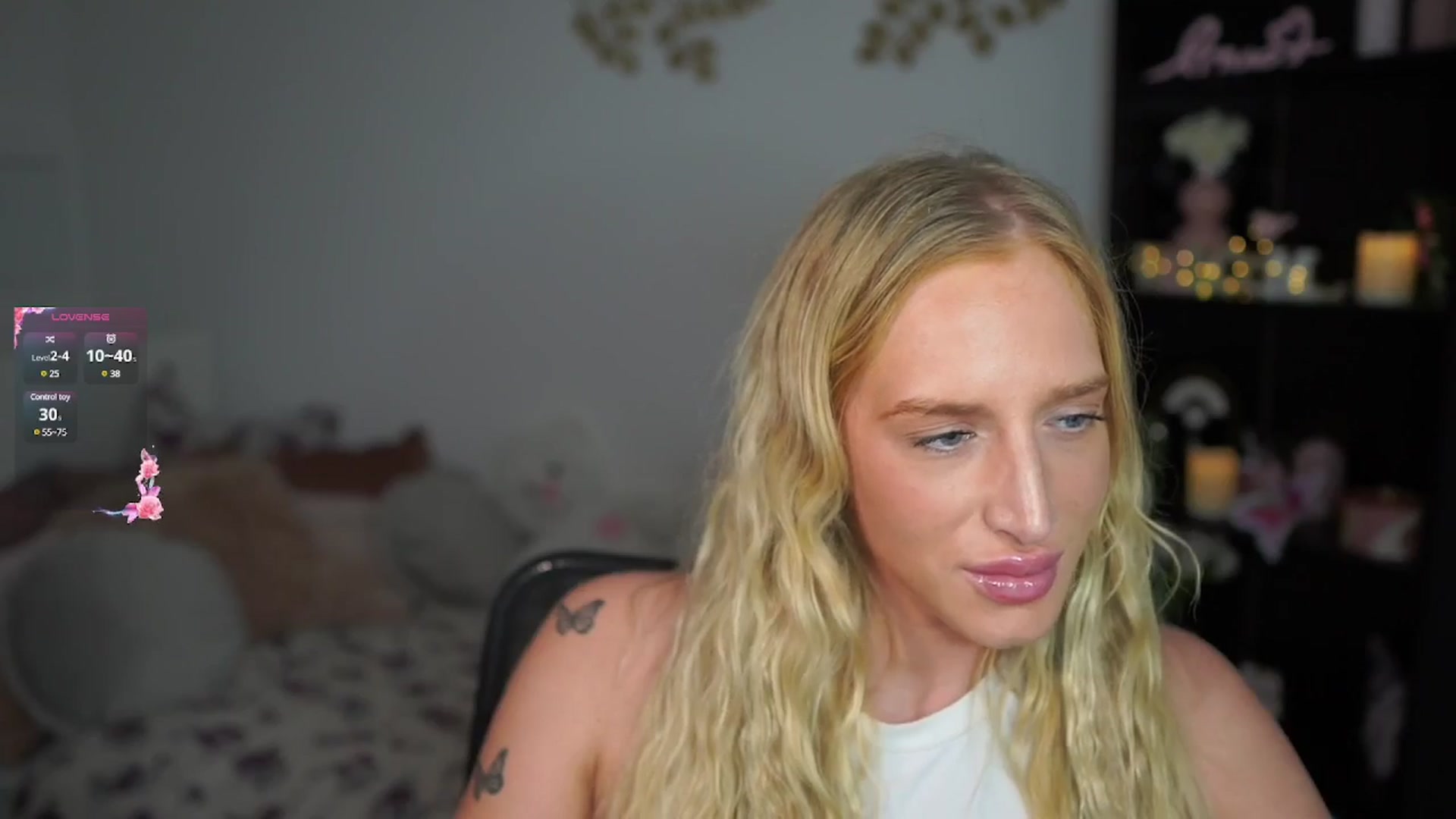 Gallery image thumbnail from NicoletteShea's myfreecams stream on, 11/03/2024, 16:29 image 10 of 20