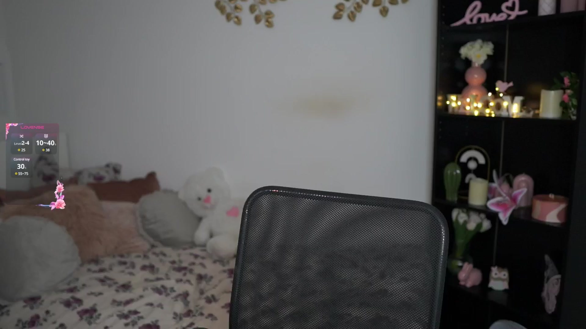 Gallery image thumbnail from NicoletteShea's myfreecams stream on, 11/13/2024, 24:05 image 19 of 20