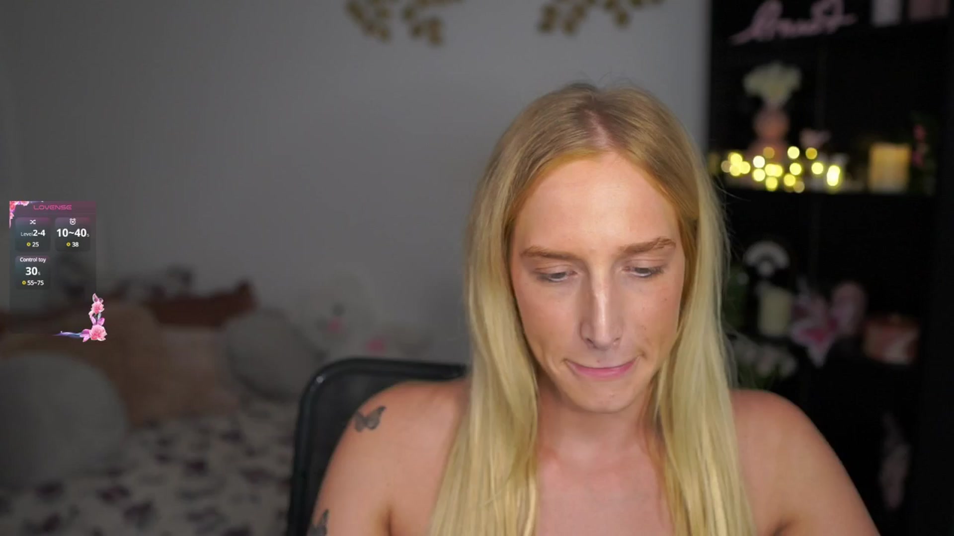 Gallery image thumbnail from NicoletteShea's myfreecams stream on, 11/14/2024, 14:10 image 5 of 20