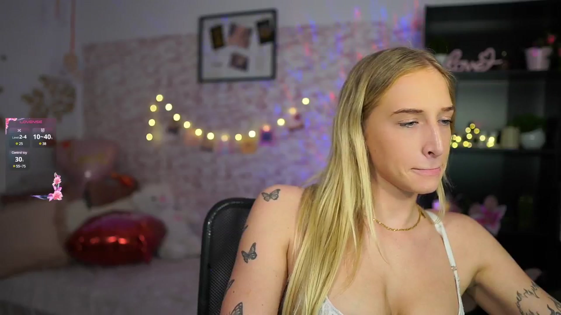 Gallery image thumbnail from NicoletteShea's myfreecams stream on, 02/13/2025, 10:22 image 15 of 20