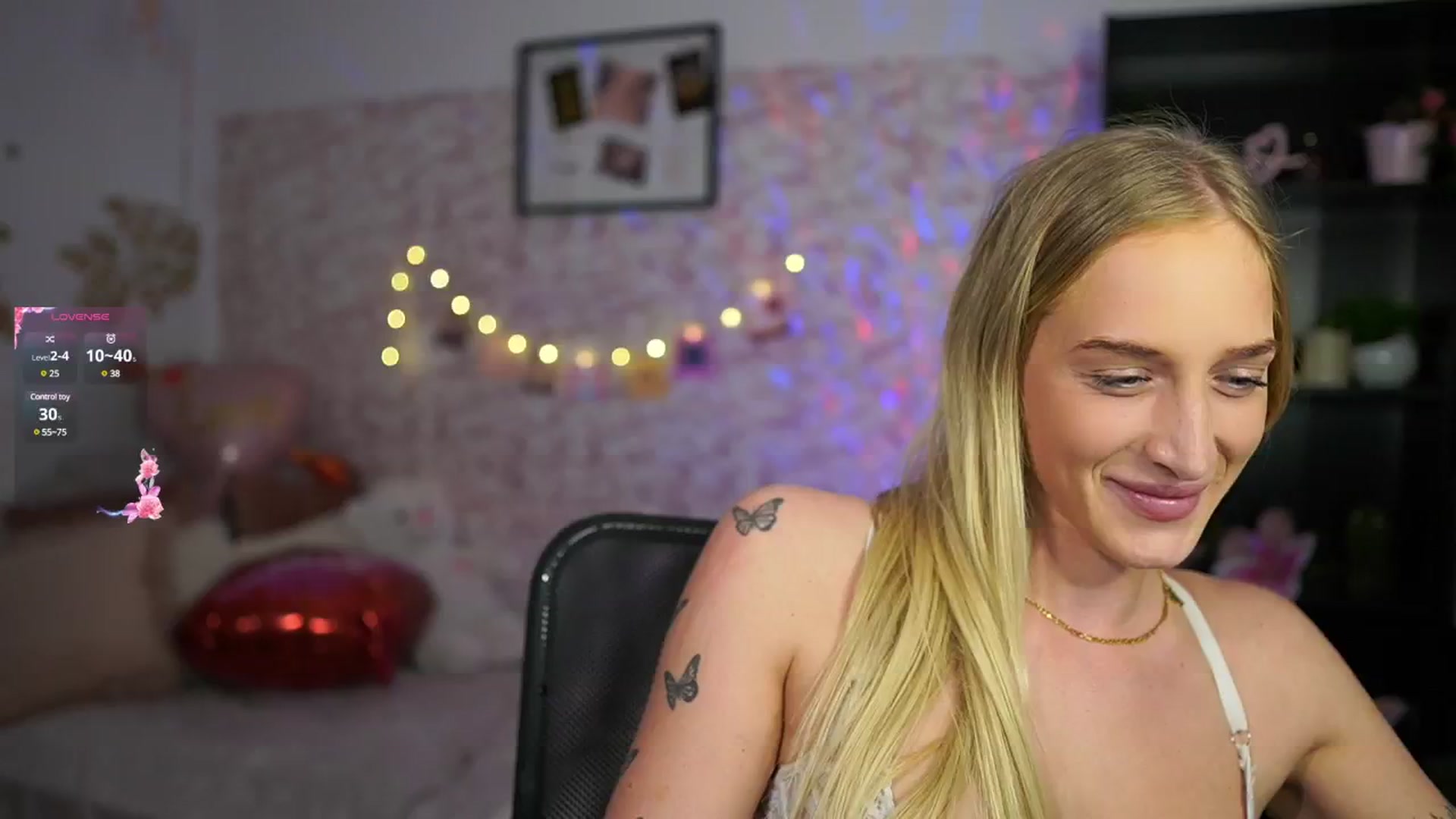 Gallery image thumbnail from NicoletteShea's myfreecams stream on, 02/13/2025, 14:01 image 7 of 20